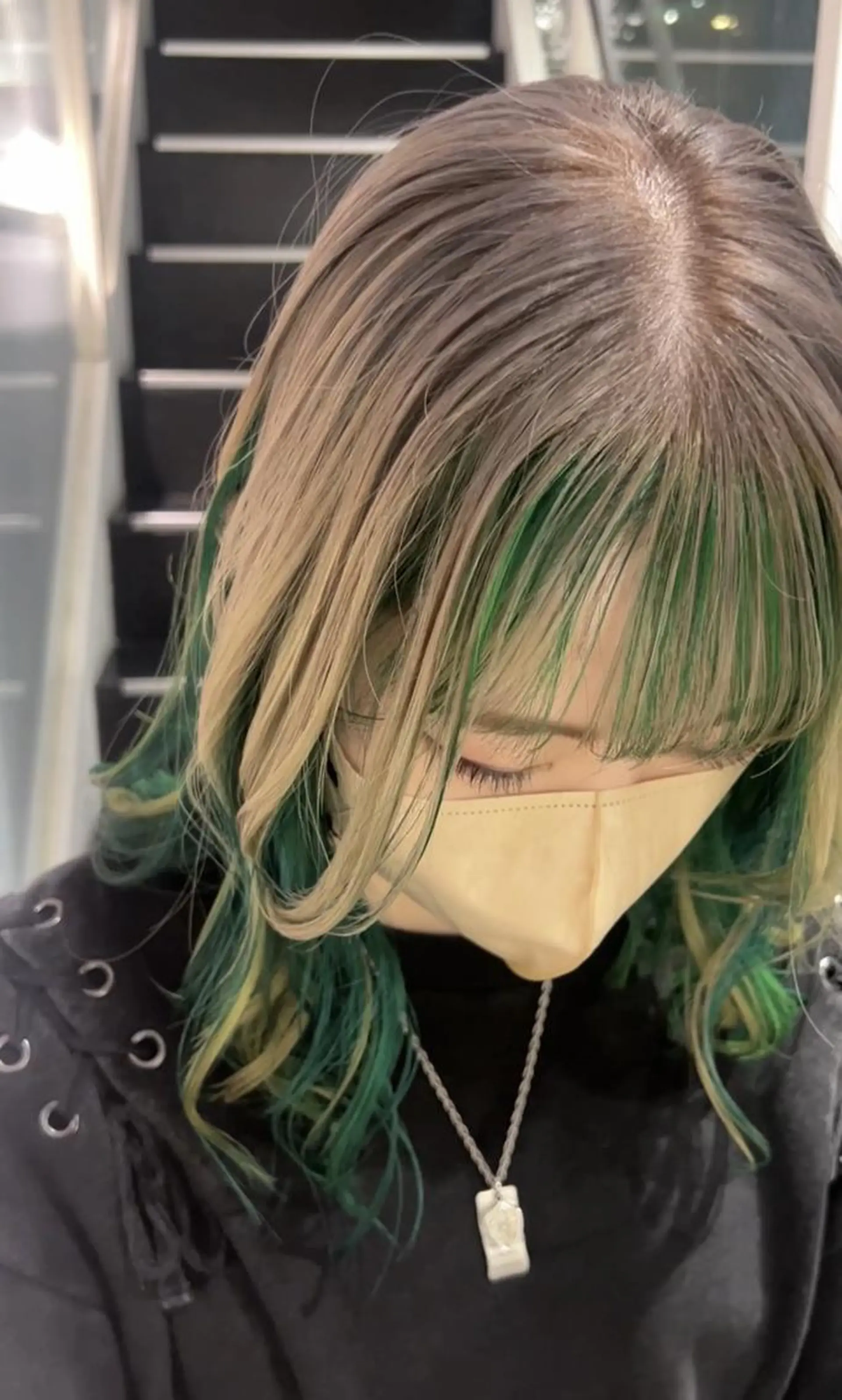 セミロング カラー ミストバング  フェイスフレーミング グレージュ ヘアカラー トリートメント ayano/天神 ハイトーン/ブリーチのヘアスタイル