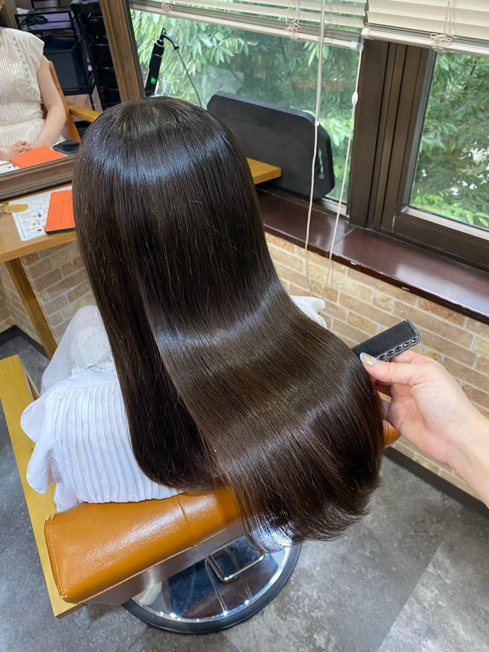 ロング アッシュ 美髪ヘア 🤍erikaのヘアスタイル