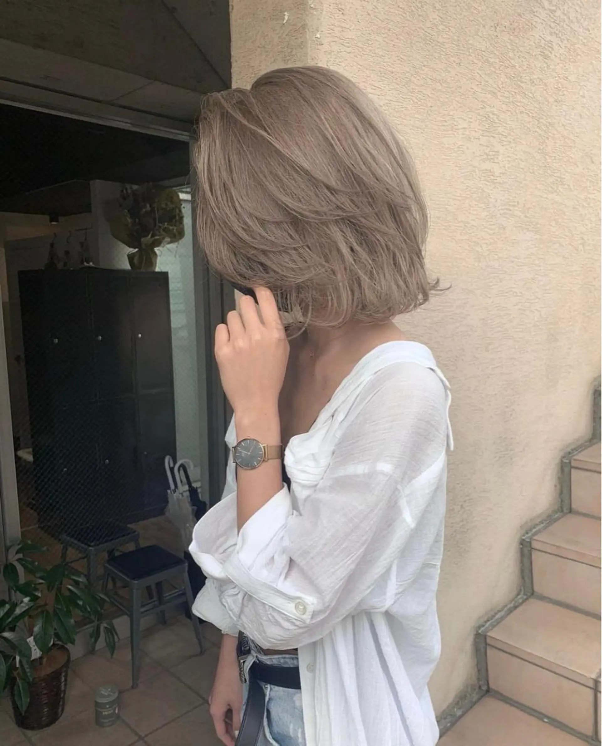 ミディアム カラー ベージュカラー グレージュ レイヤーカット カット ヘアカラー トリートメント ARCANAブリーチ レイヤーカット/原宿のヘアスタイル