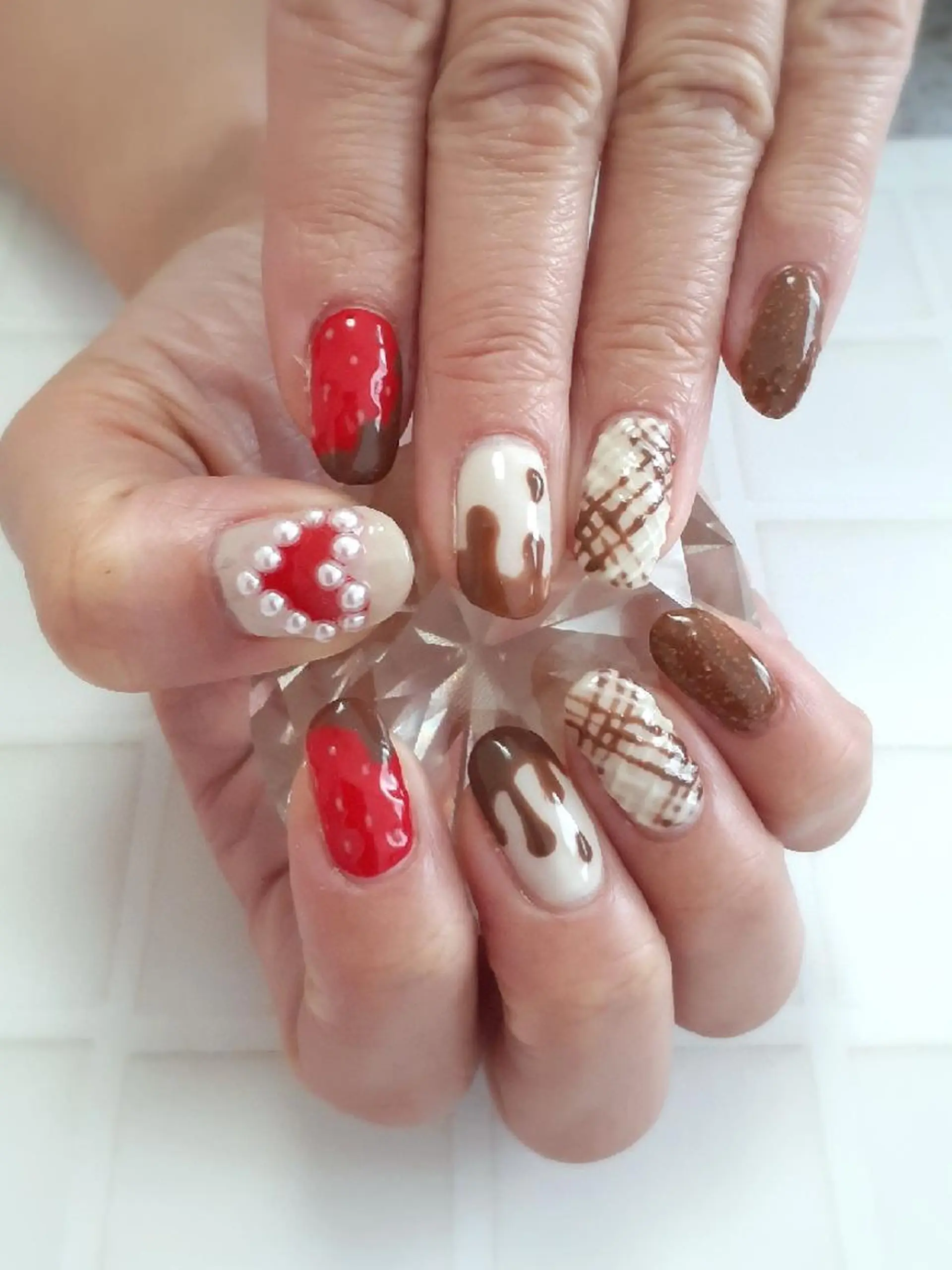 ネイル バレンタイン ハンドネイル 池元 真由美のネイルデザイン