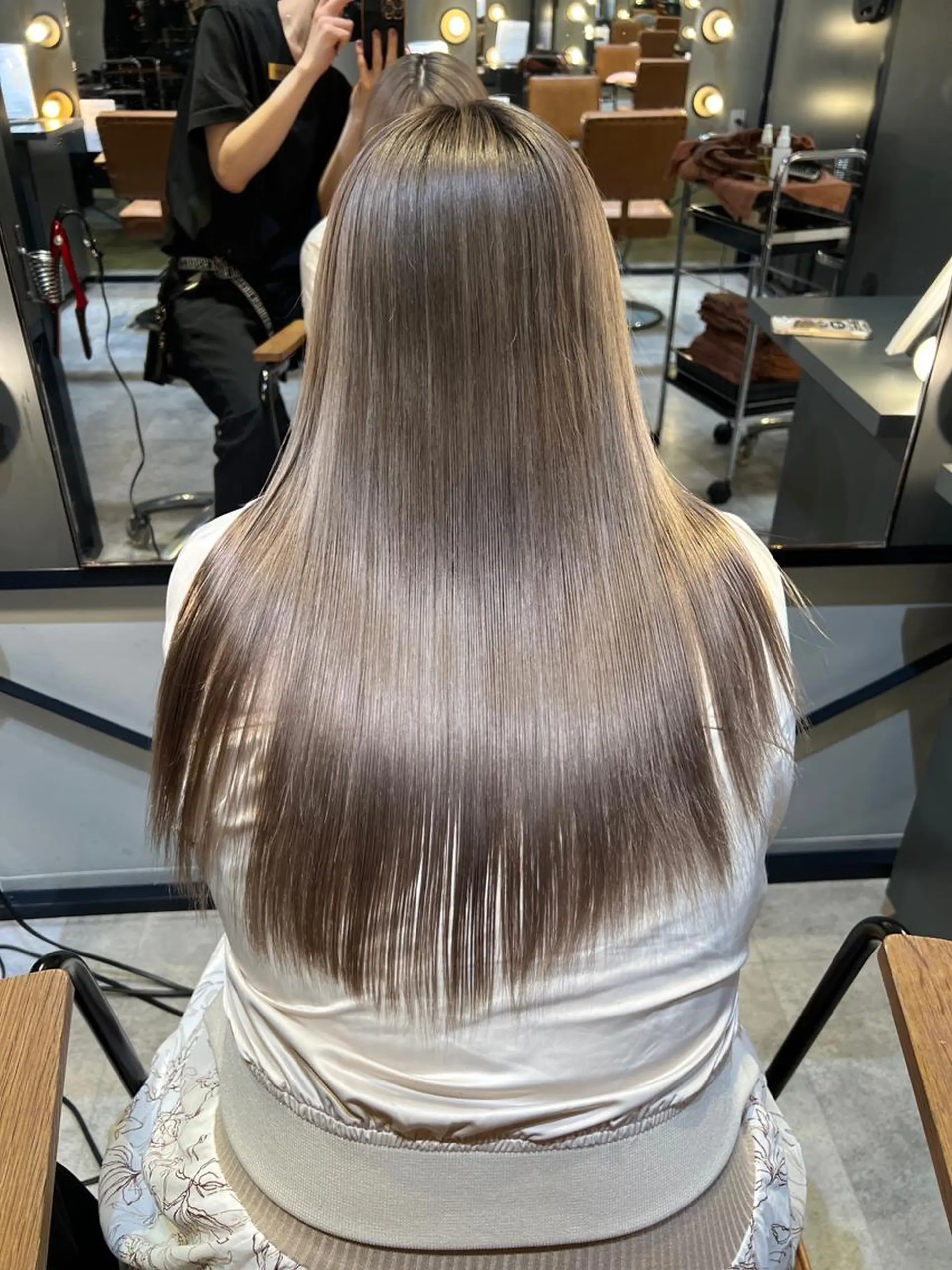 ロング カラー ブリーチ 髪質改善ストレート Kantaのヘアスタイル