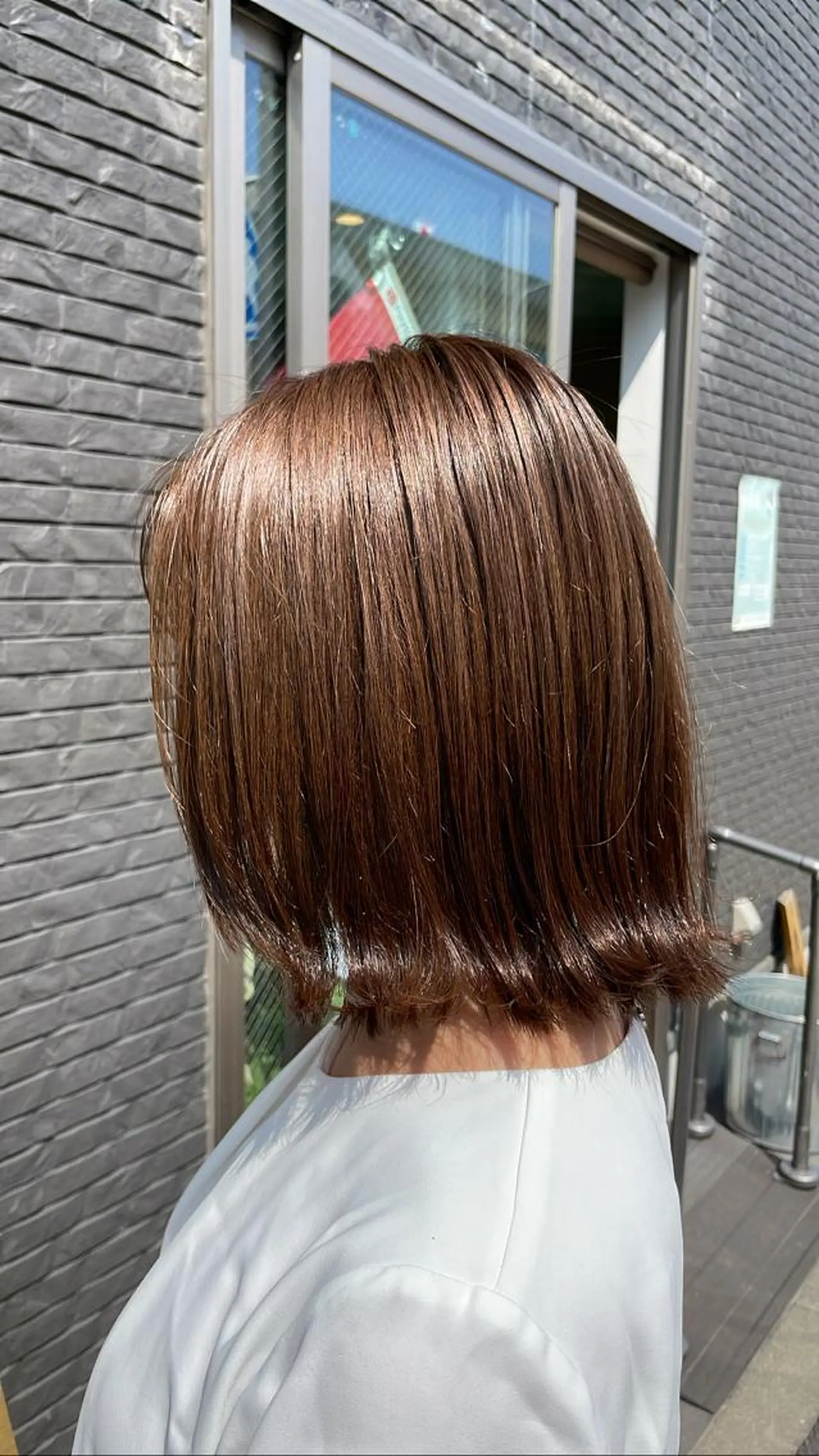 ミディアム カラー ベージュカラー ブリーチ ミルクティーベージュ ブリーチなしカラー トリートメント デザインカラー🏝️ 須賀汐音のヘアスタイル