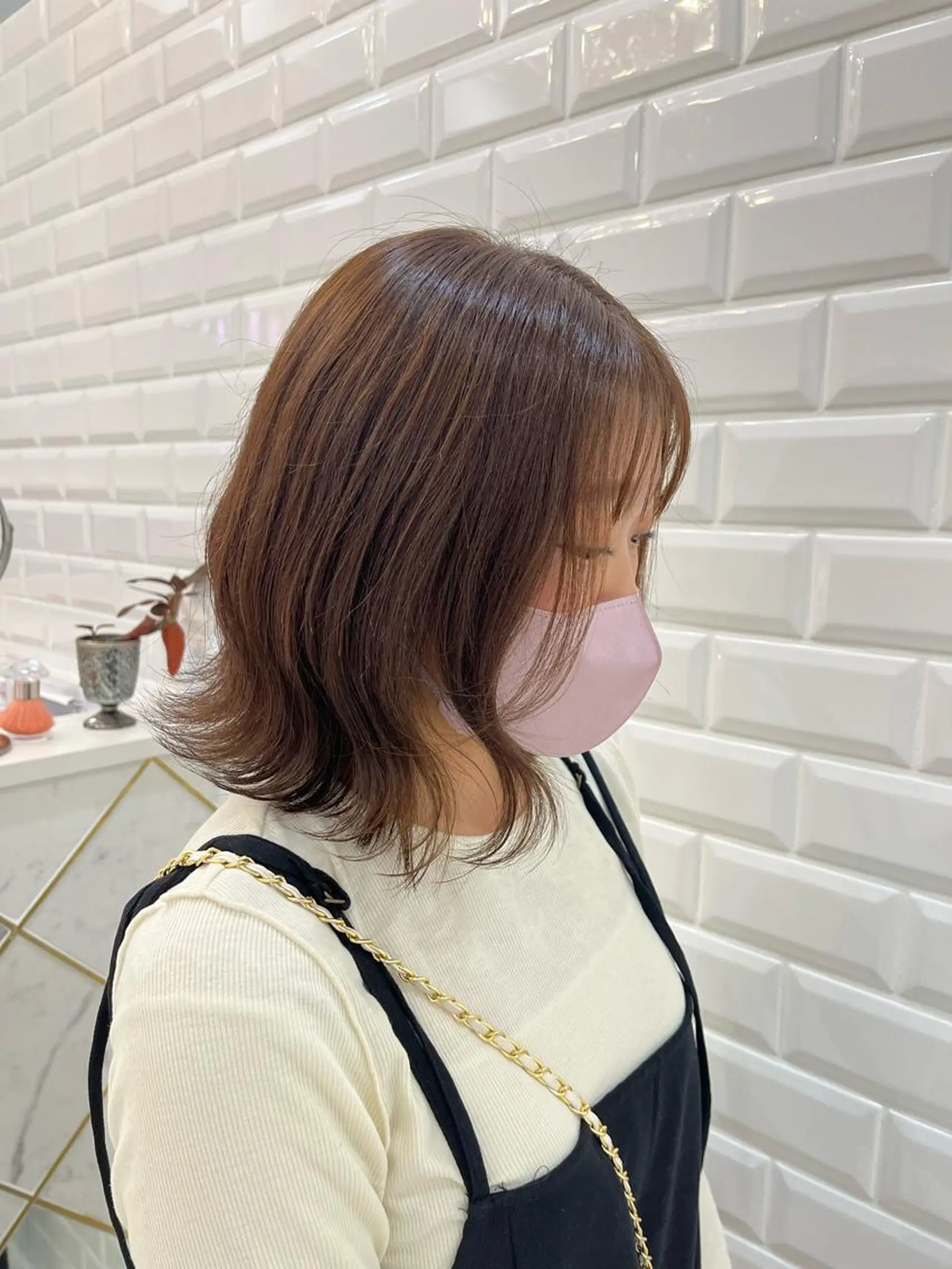 ミディアム カラー 新井 凪のヘアスタイル