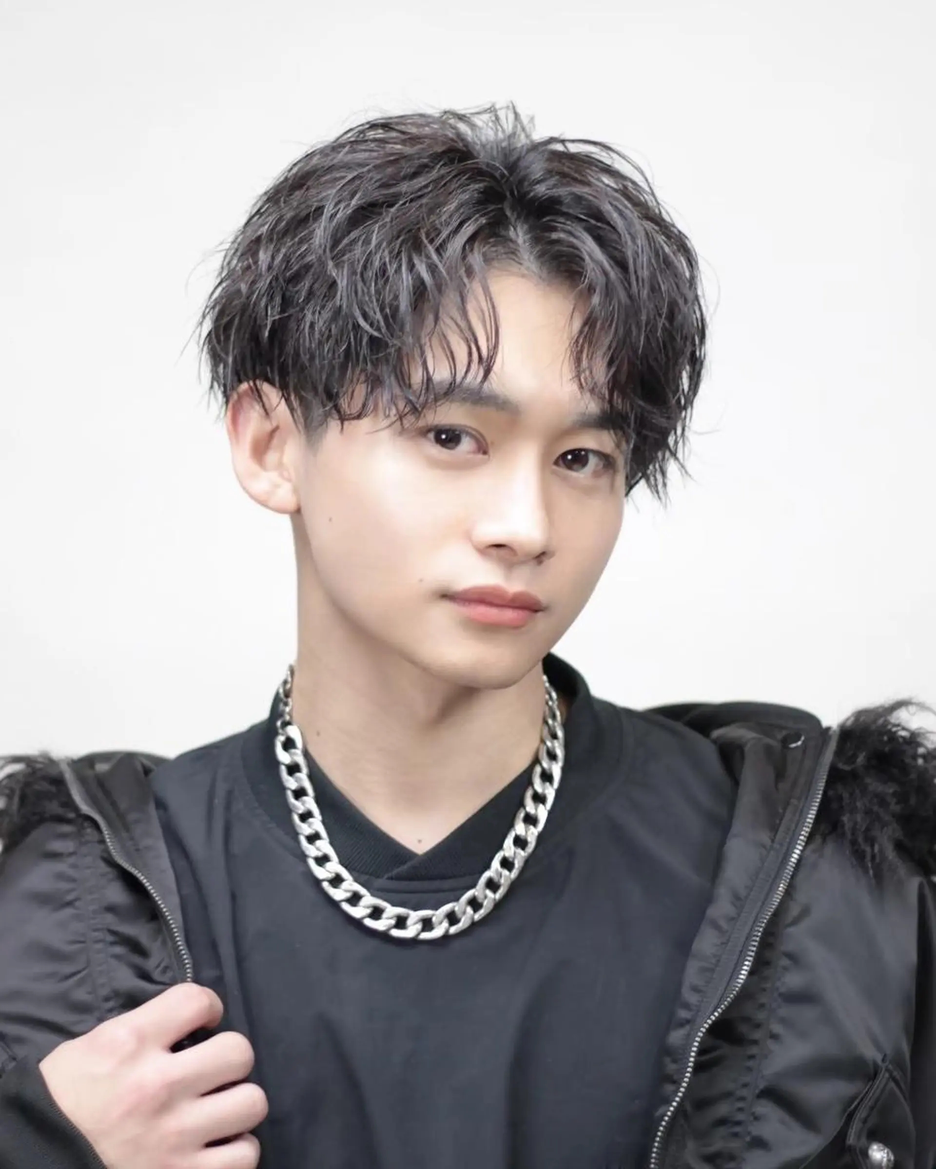 メンズ 🔥パーマで大人な色 気🔥BLUCK札幌のヘアスタイル