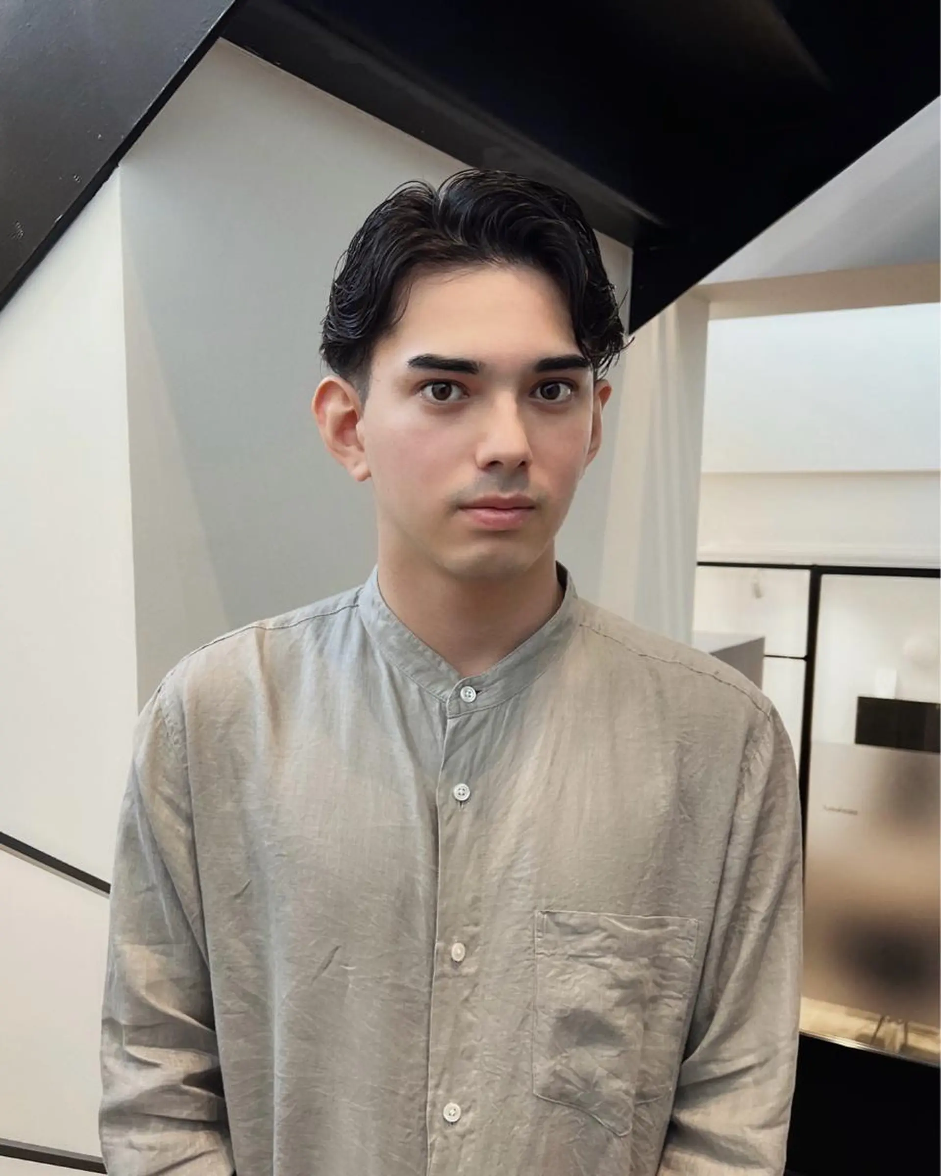 パーマ メンズ メンズパーマ 眉カット Qin shaire salon 原宿verno店所属・【センターパート】 ETO／江藤翼の眉毛・アイブロウイメージ