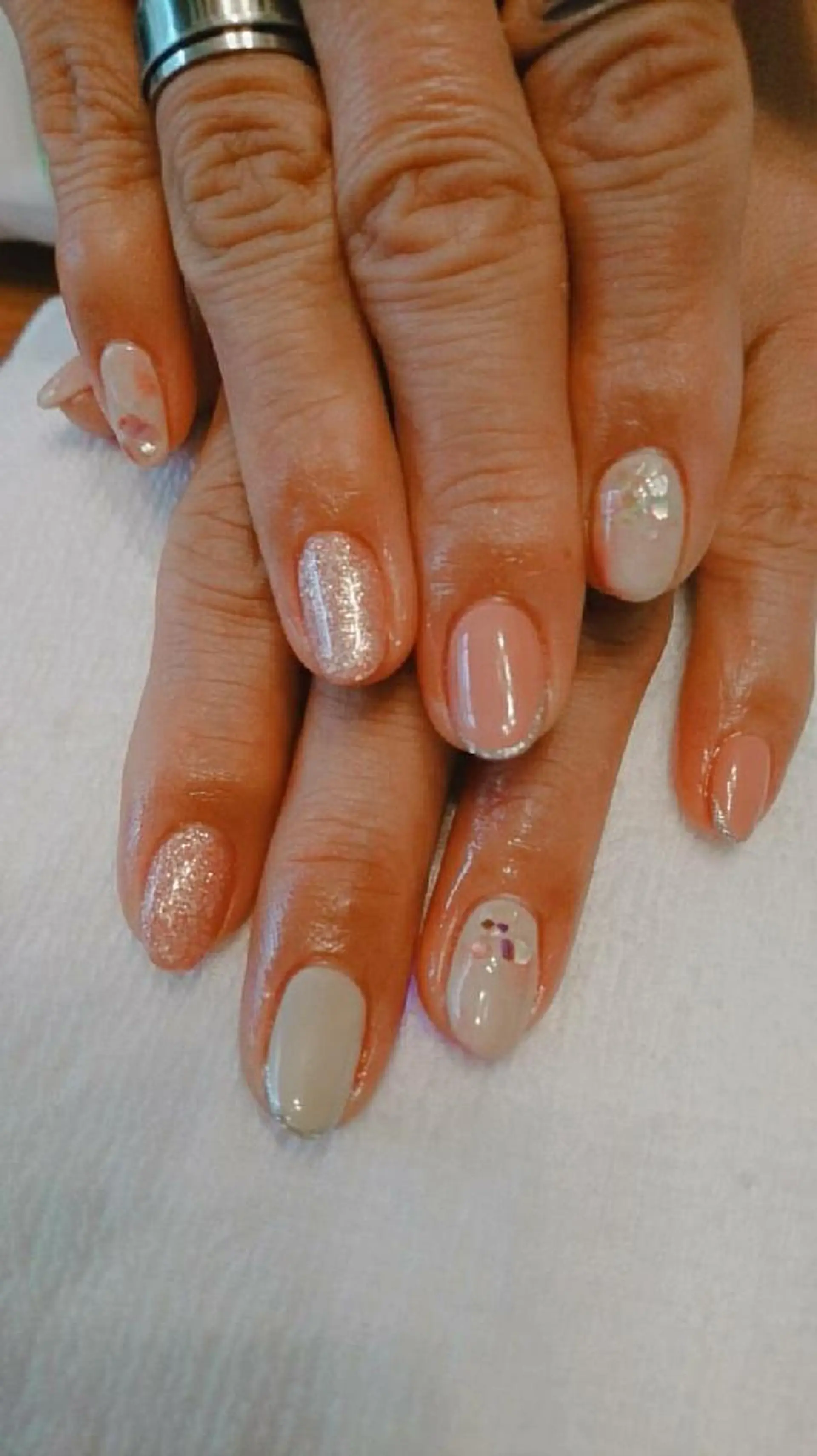 ネイル Fleur 【フルール】のネイルデザイン