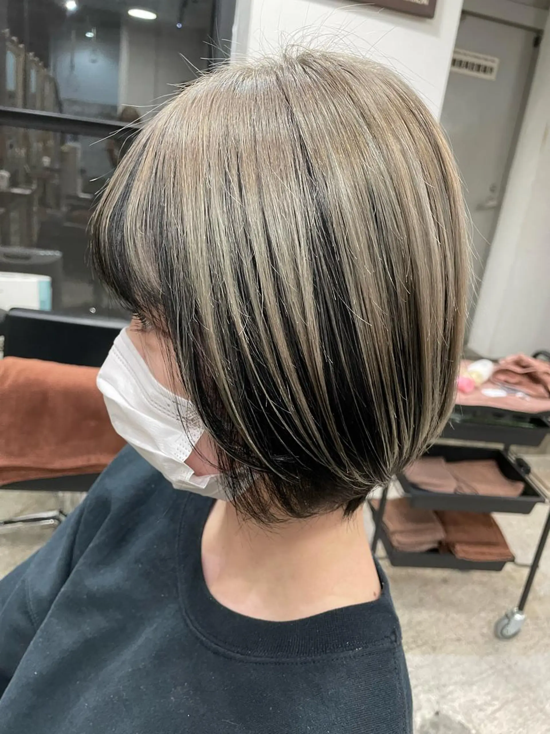 ショート カラー 大内 志穂のヘアスタイル