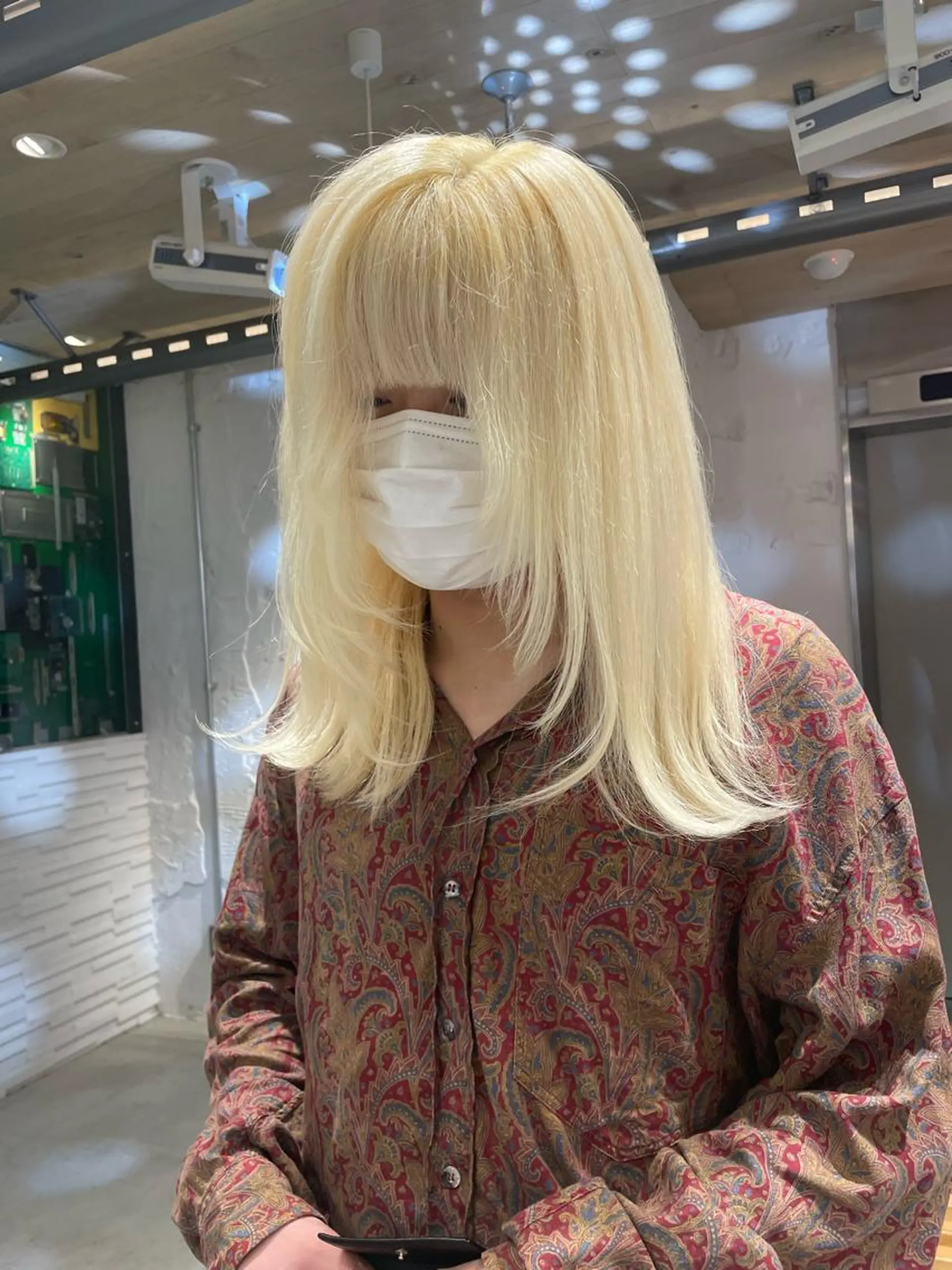 セミロング カラー 艶ハイトーン👑♡ NATSUKIのヘアスタイル