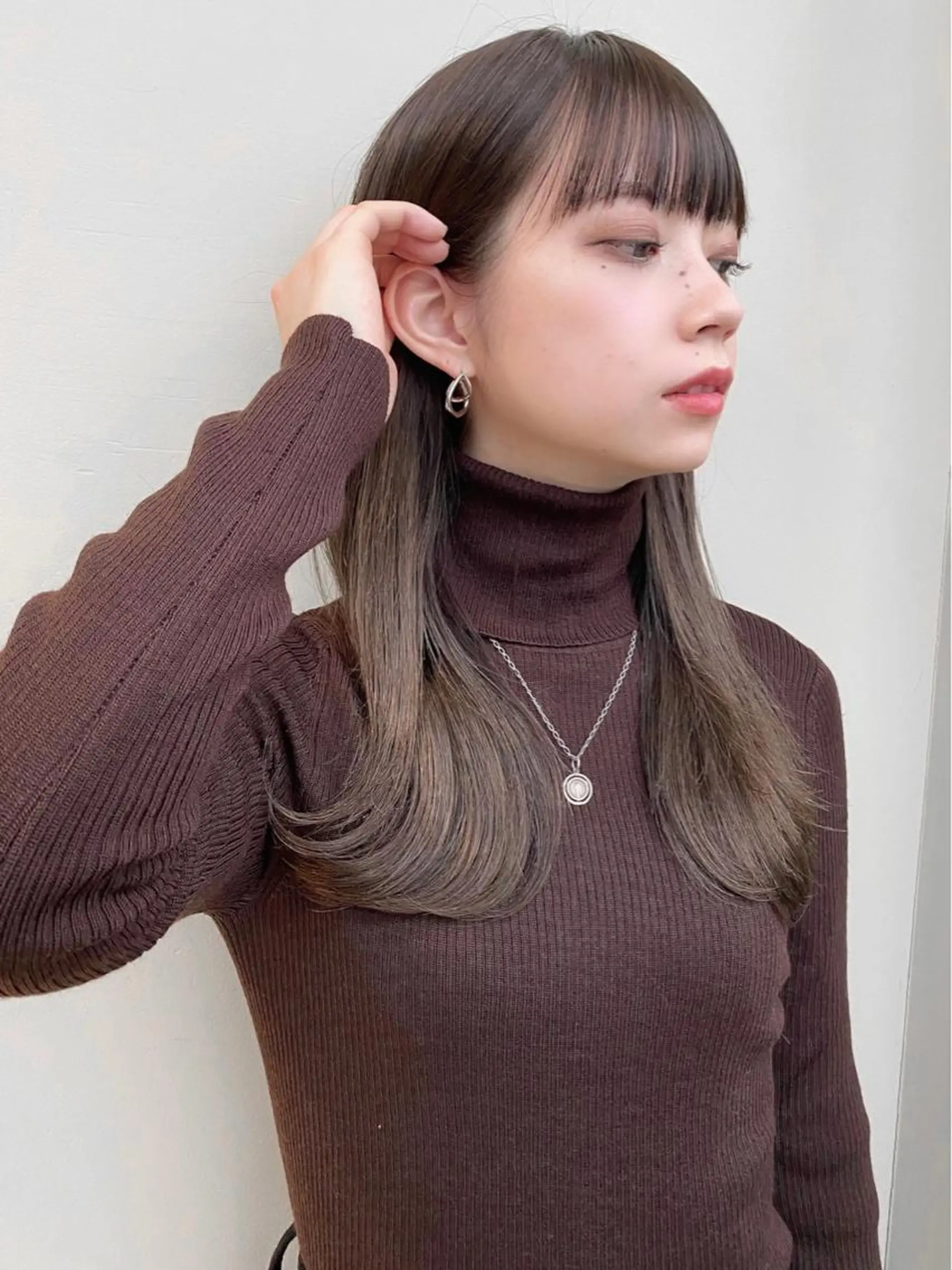 ロング カラー レイヤー/顔周り /透明感🩶高橋大のヘアスタイル