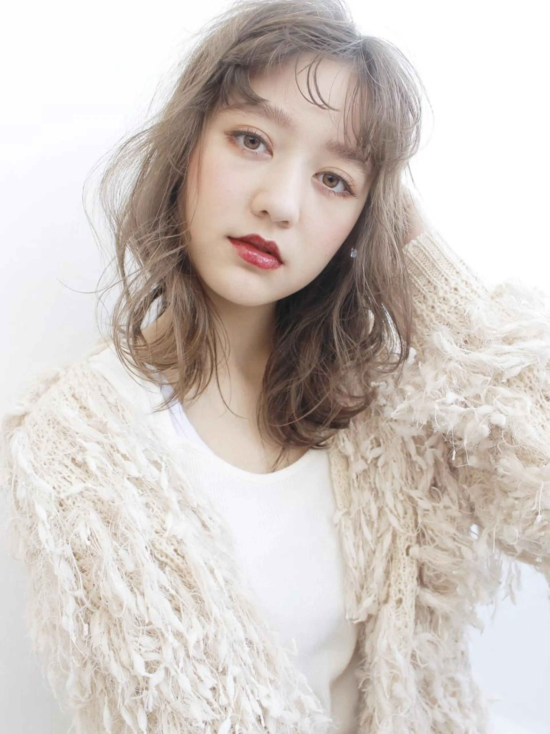 ミディアム カラー パーマ ヘアアレンジ 顔周りカット ITbyALBUM 中野店のヘアスタイル