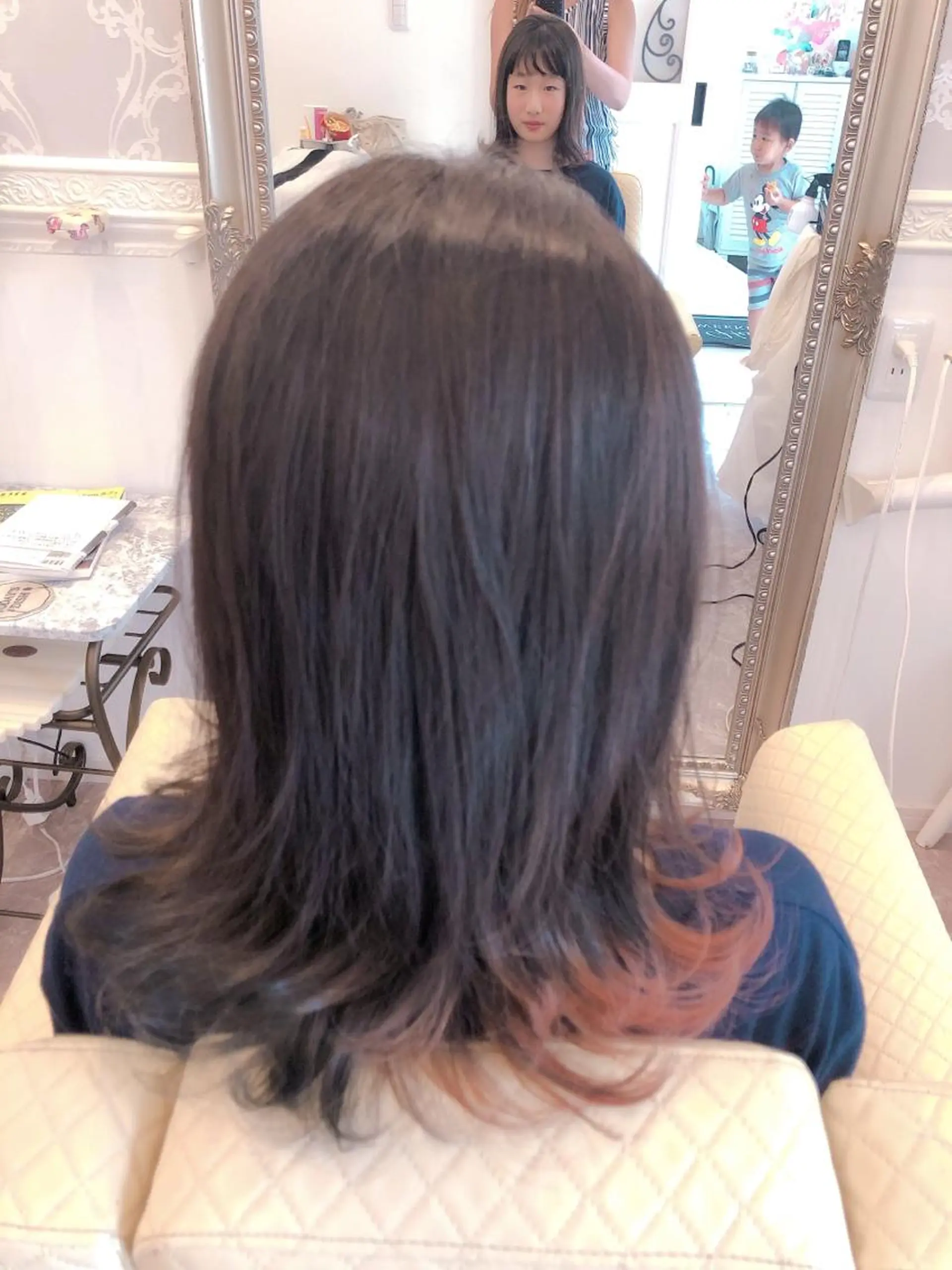 カラー La.fleur ラ.フルールのヘアスタイル