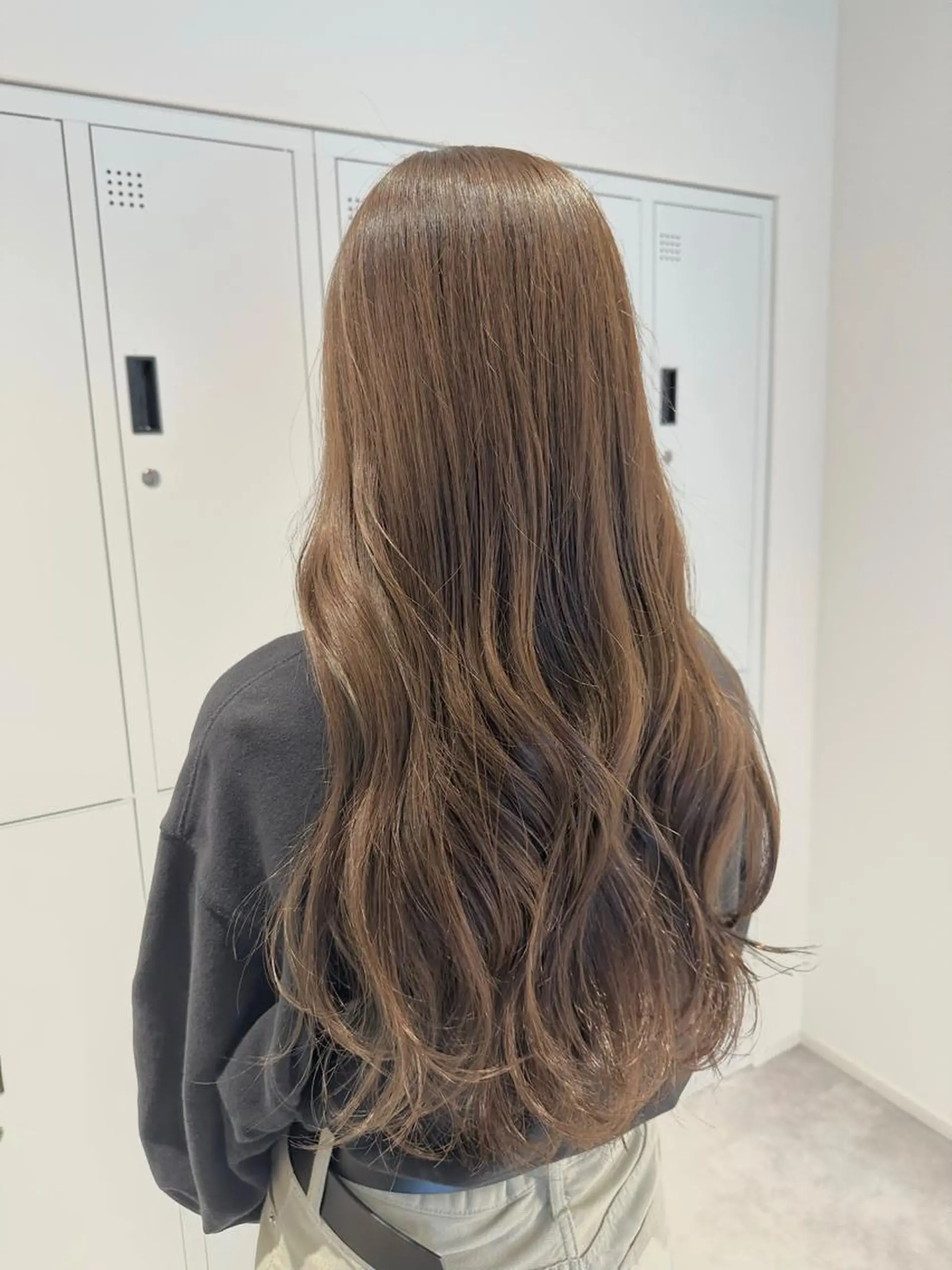 ロング カラー ブリーチ ケアブリーチ 透明感カラー ダブルカラー イヤリングカラー 【SASE】大人上品 💍/ユウガ⭐️のヘアスタイル