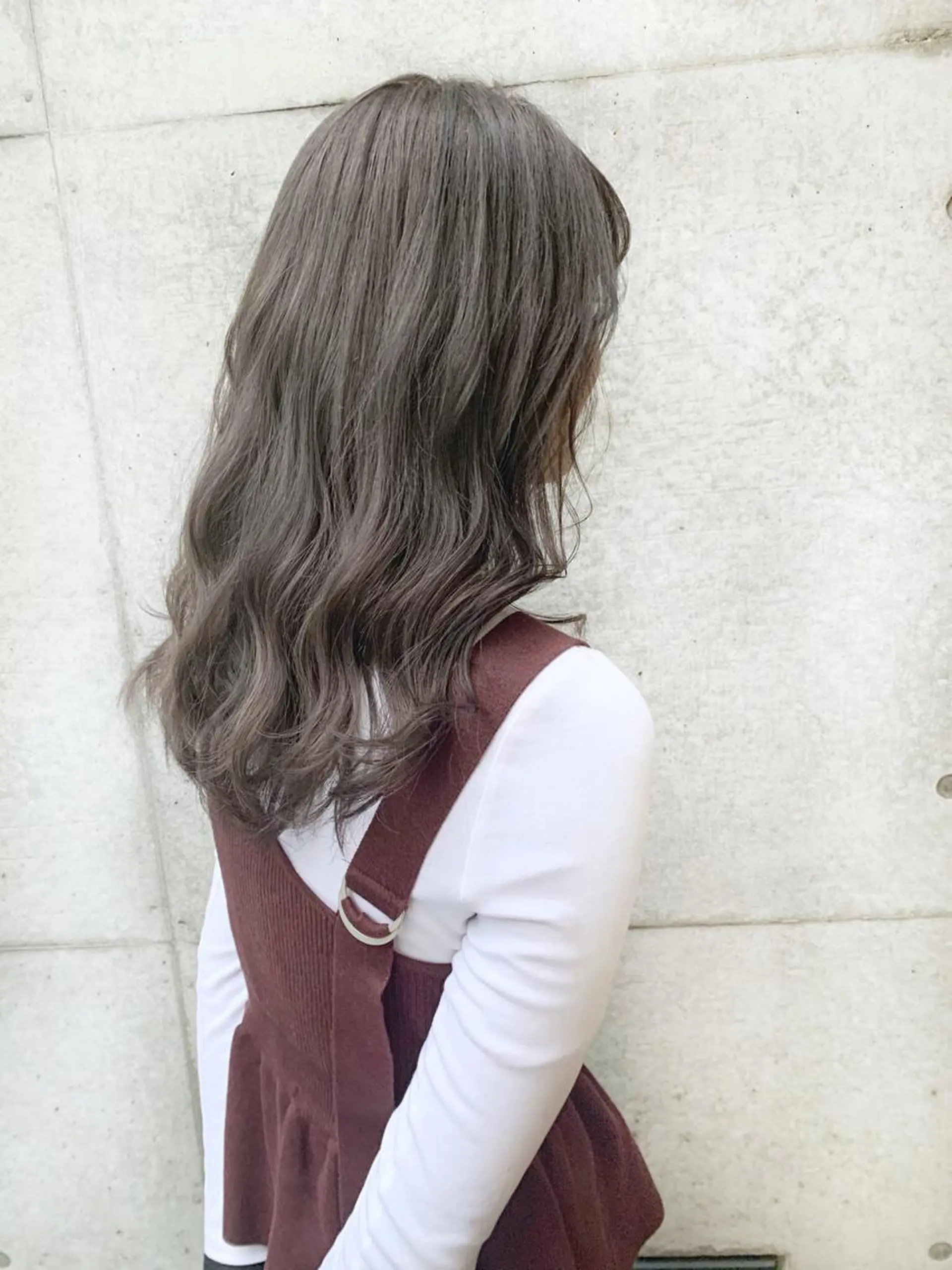 ロング カラー ブリーチ clomus所属・YUKA艶髪 🌸寛ぎ部屋のヘアスタイル