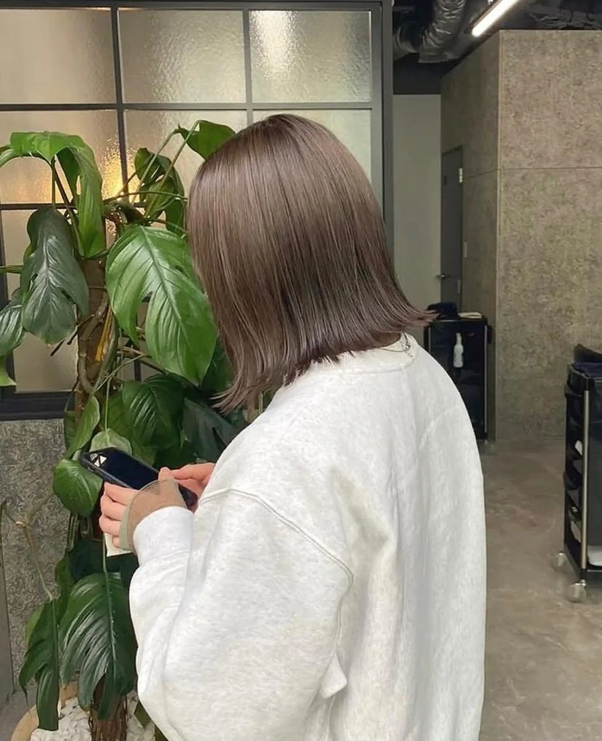 ミディアム ブリーチなしダブルカ ラー🩶manamiのヘアスタイル