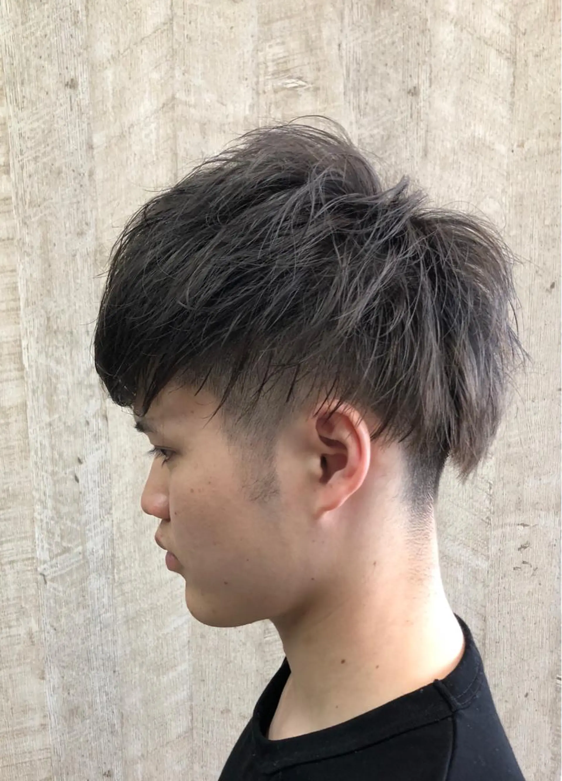 ショート カラー メンズ メンズブリーチ アッシュ ブリーチ シルバー シルバーアッシュ hair salon Ame(エイム)所属・熊井 達也のエステ・リラクイメージ