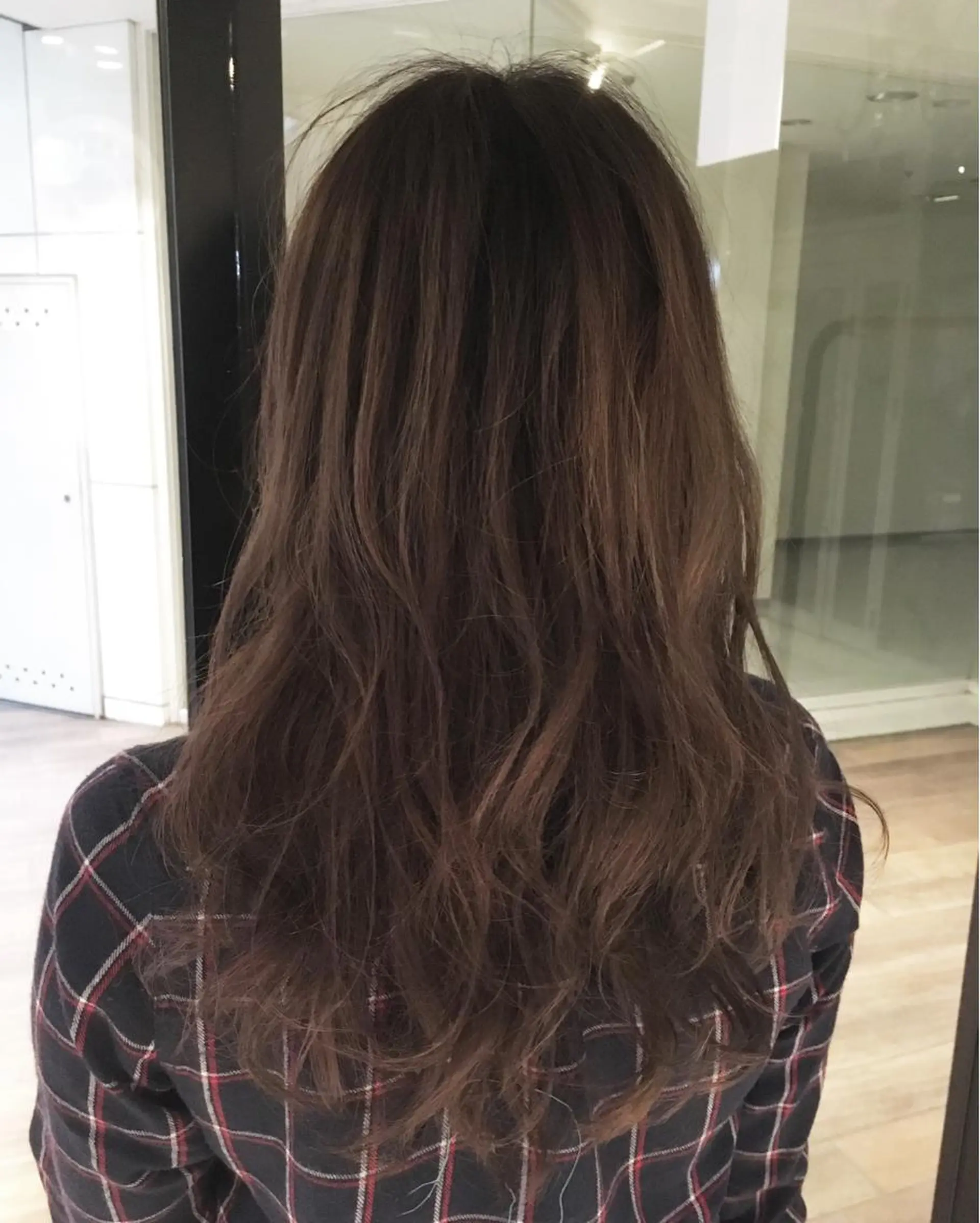 ロング カラー 國村 優のヘアスタイル