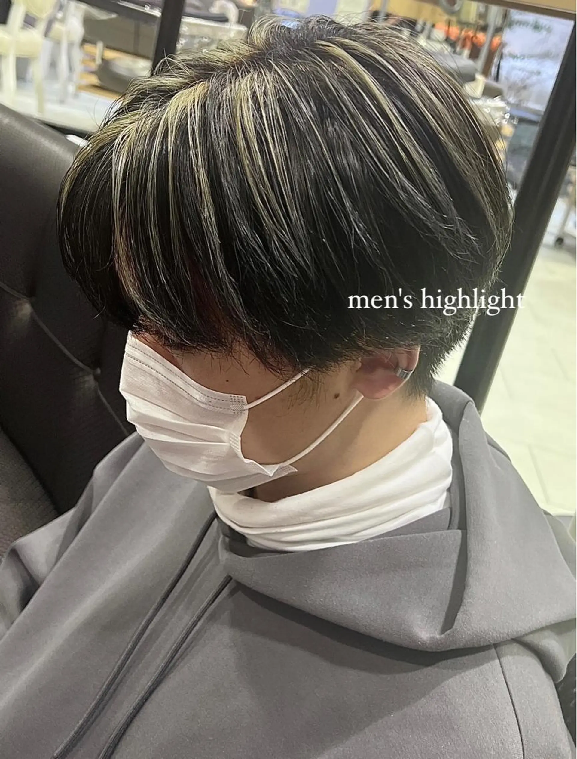 カラー メンズ メンズハイライト メンズメッシュ ハイライトカラー メッシュ 海外girl🤎 透明感ベージュmaoのヘアスタイル