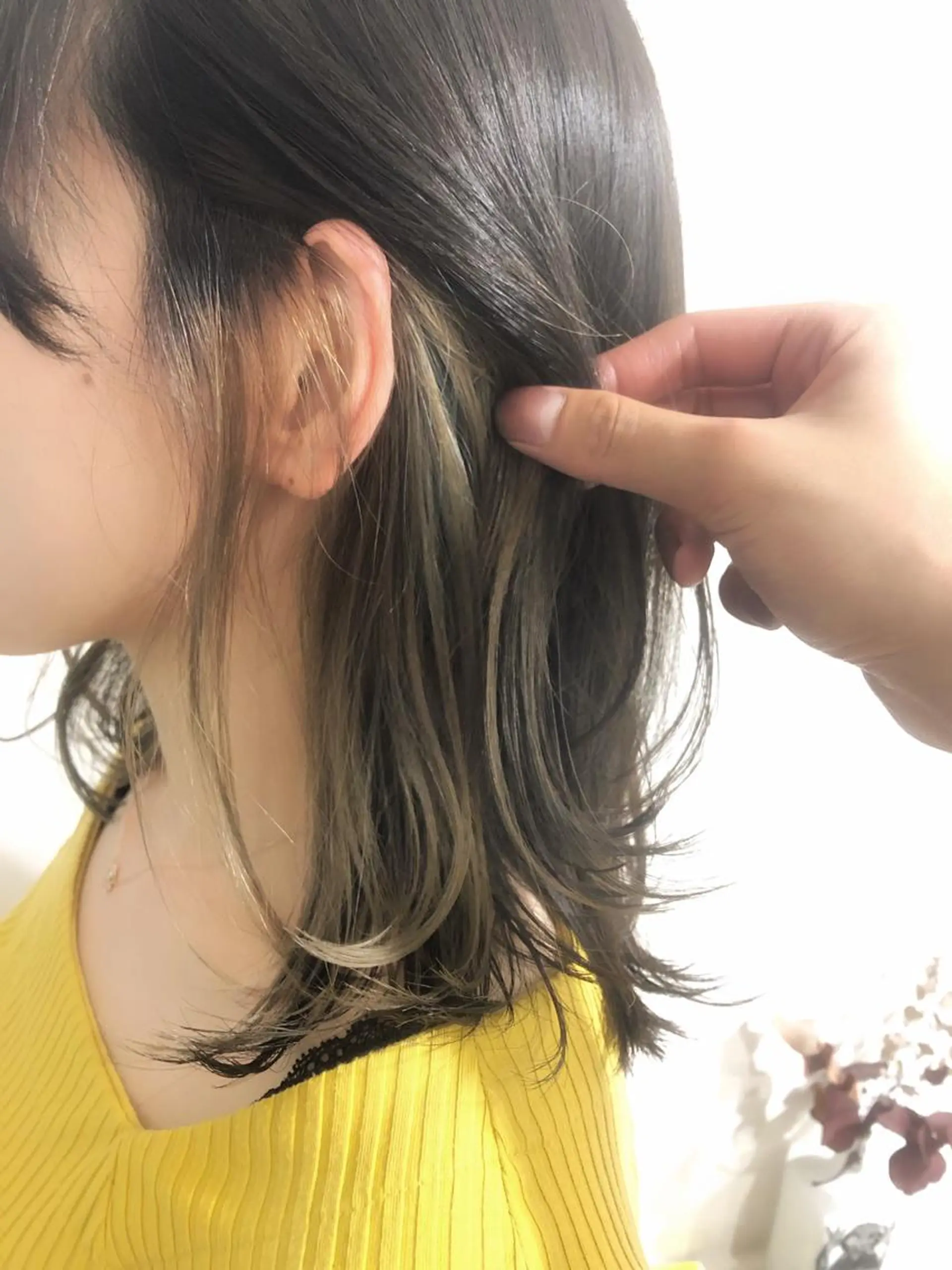 ミディアム カラー ベージュカラー ハイライトカラー インナーカラー ミルクティーベージュ ハイライト amber池袋所属・徳本 駿太のヘアスタイル