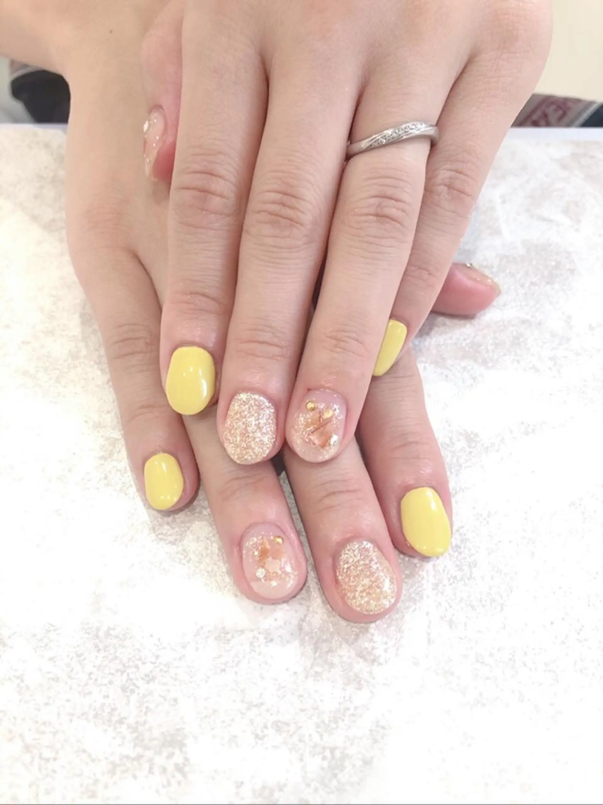 ミディアム キッズ ネイル ジェルネイル パラジェル ピスタチオネイル Luana nail (ルアナネイル)のネイルデザイン