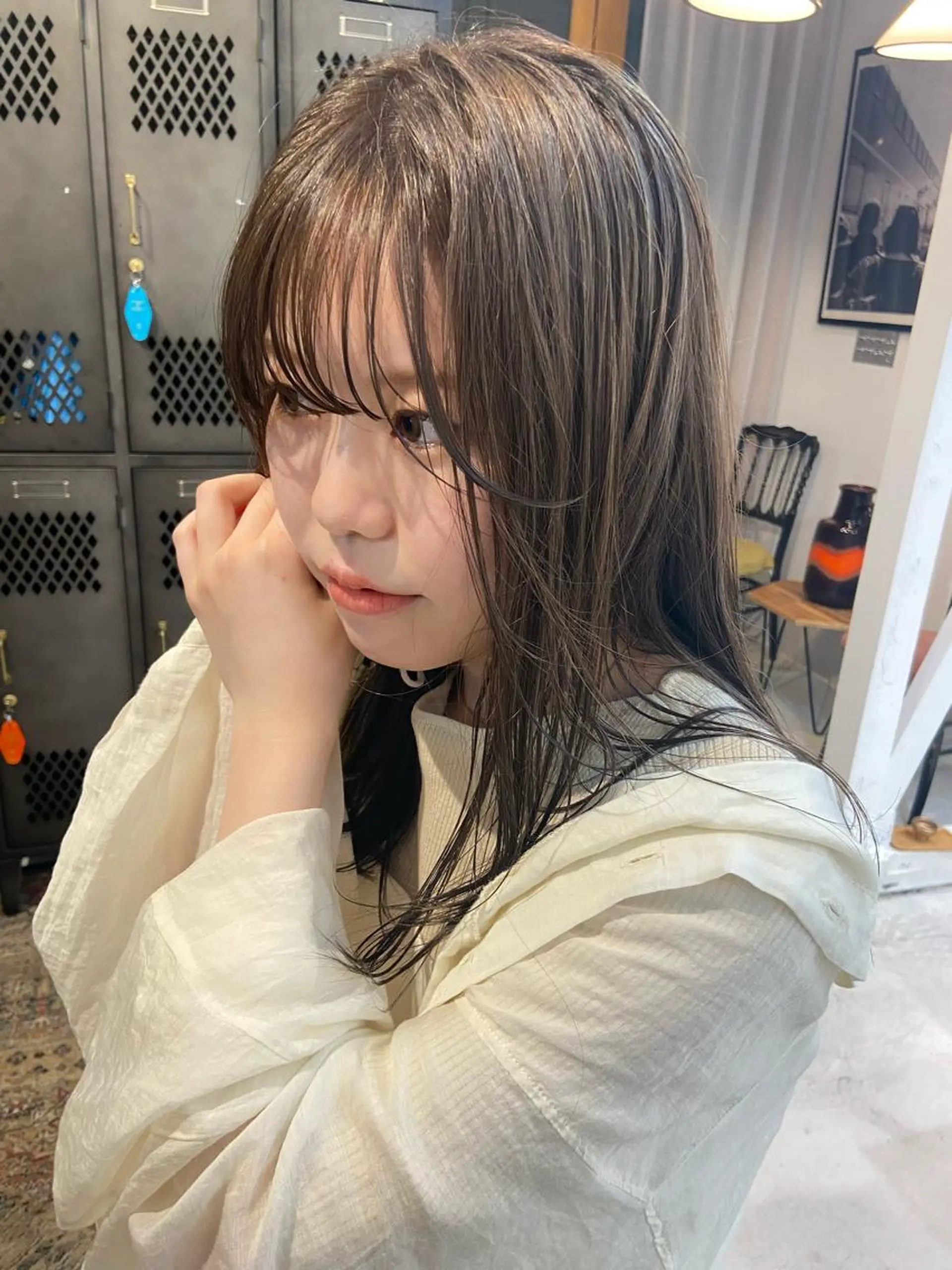 ロング カラー 透明感カラー ハイライトカラー ハイライト ヘアカラー so.所属・🌿自然なハイトーン 竹本悠太郎のヘアスタイル