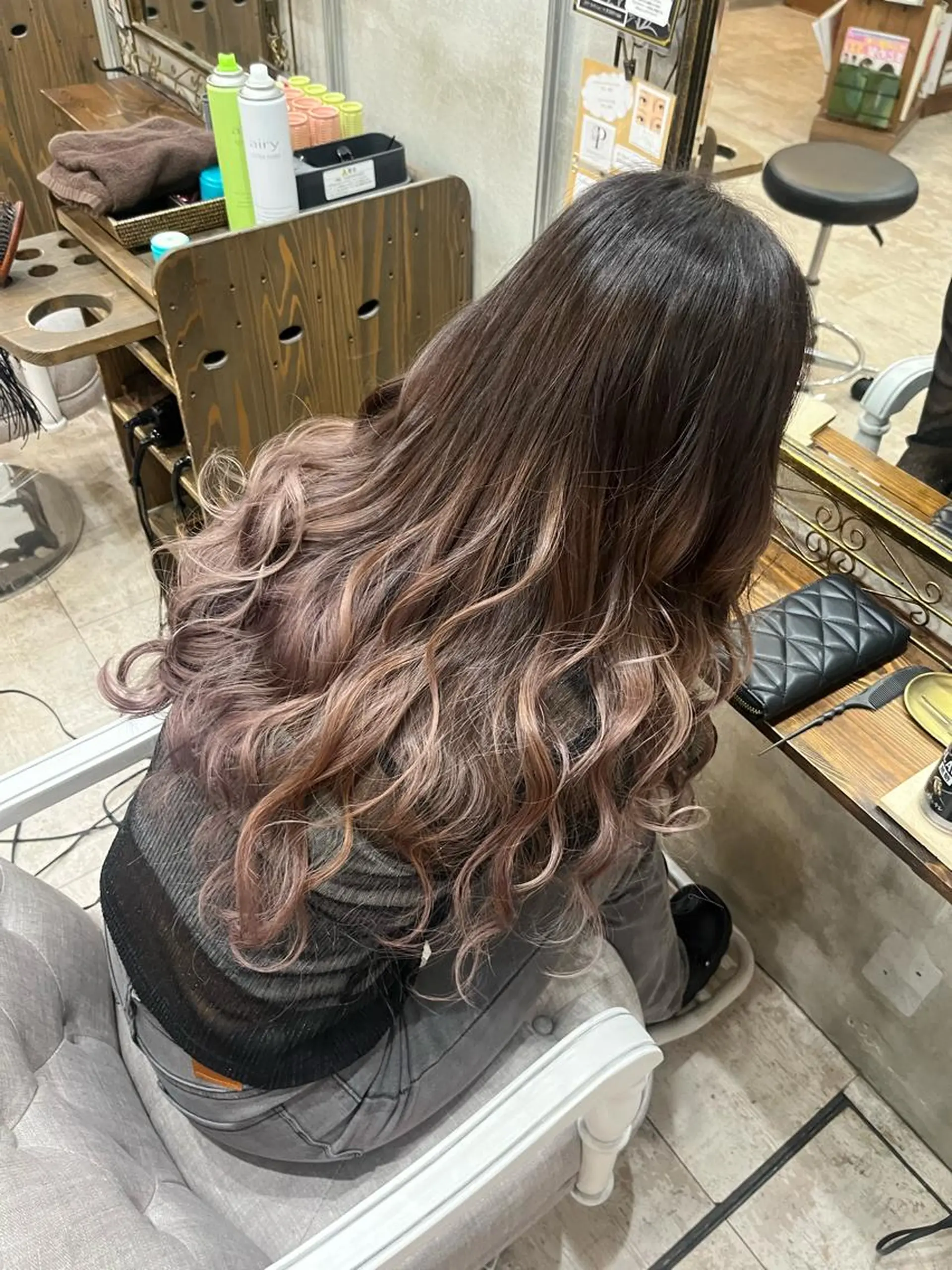 ロング カラー 艶髪/ハイトーン/ ヘアセット/モエノのヘアスタイル