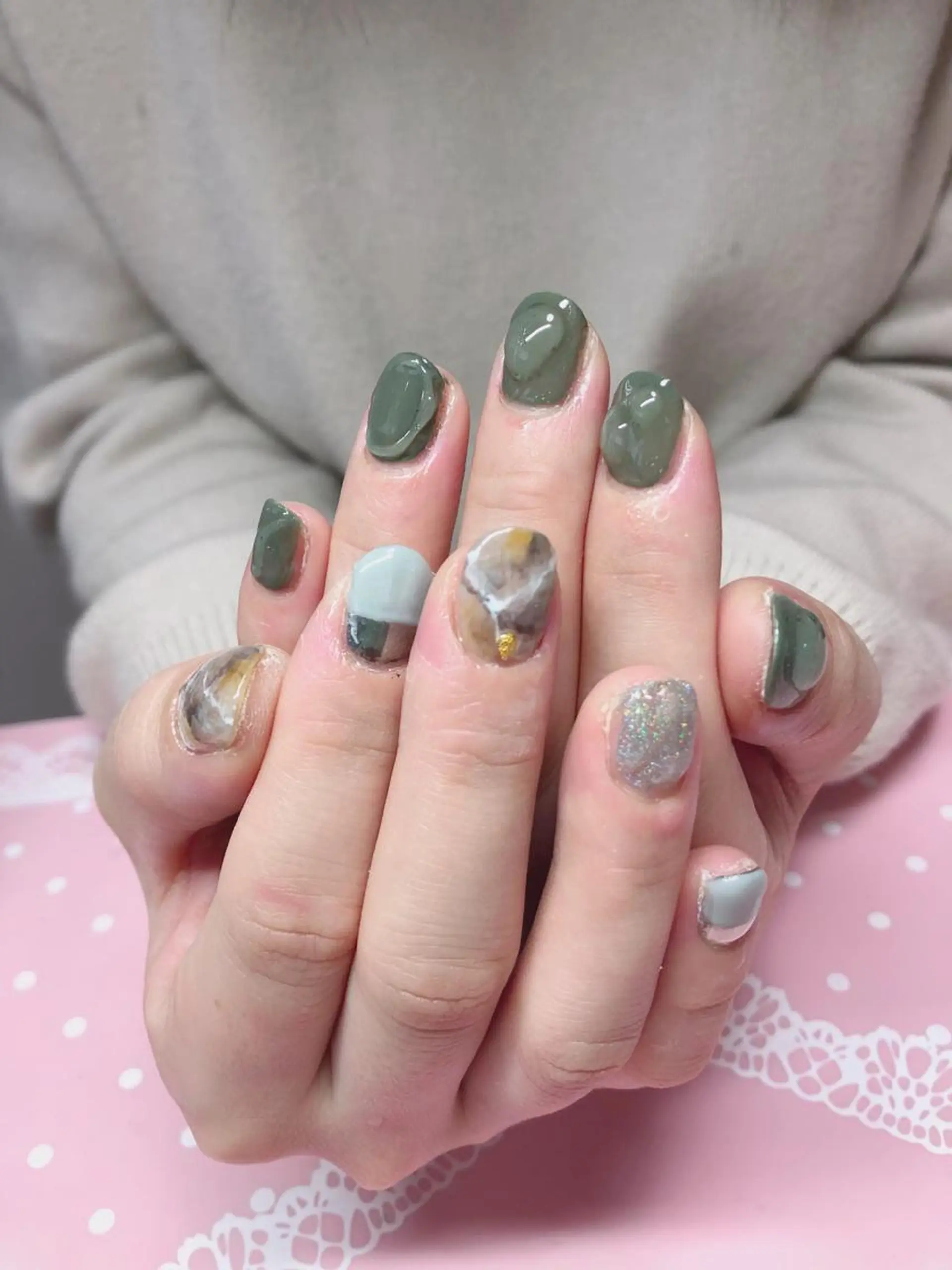 ネイル ミラーネイル ニュアンスネイル 出川 ゆりのネイルデザイン