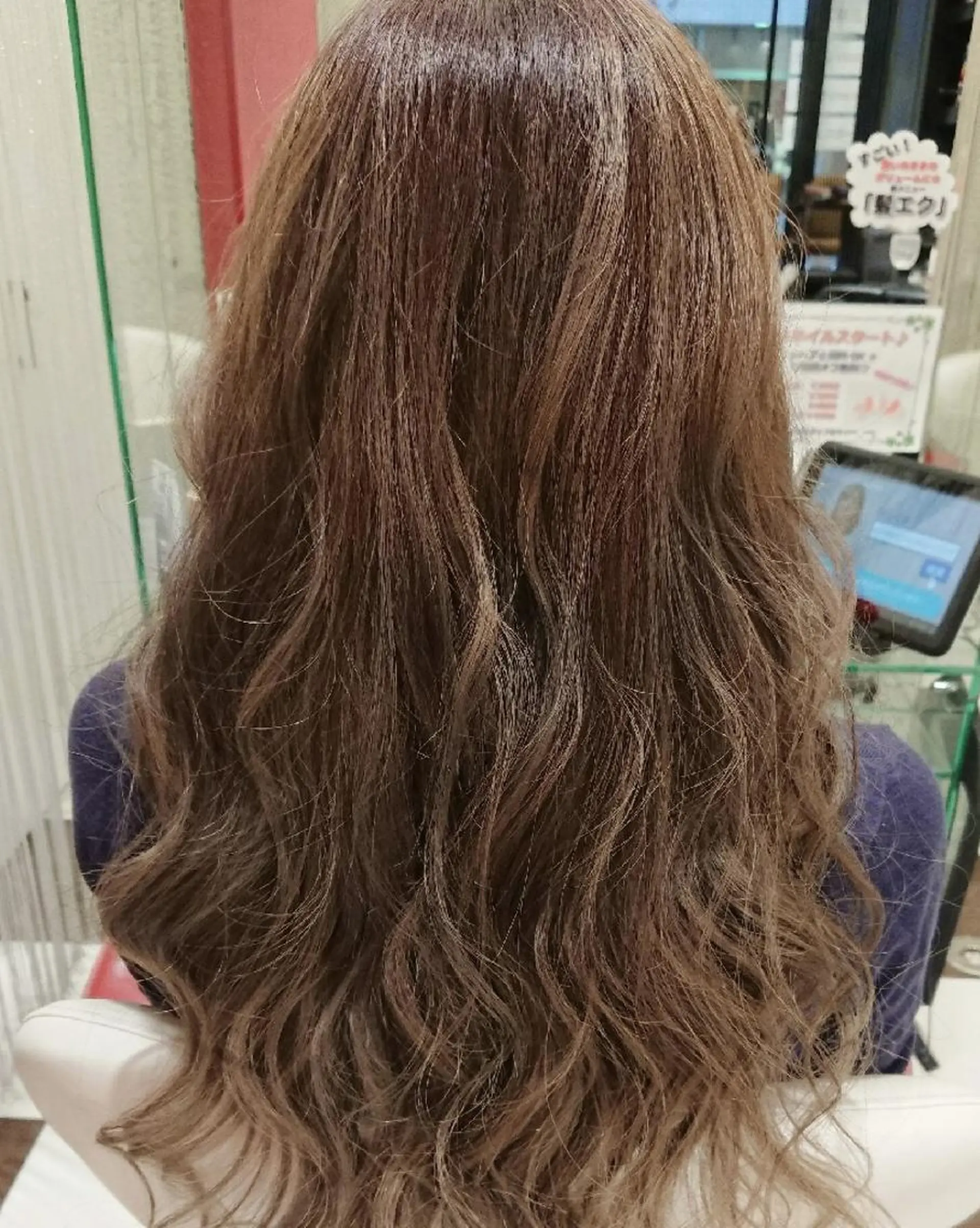 ロング カラー ヘアアレンジ バレイヤージュ 外国人風カラー レイヤーカット ヘアカラー トリートメント 秋山 幸太のヘアスタイル