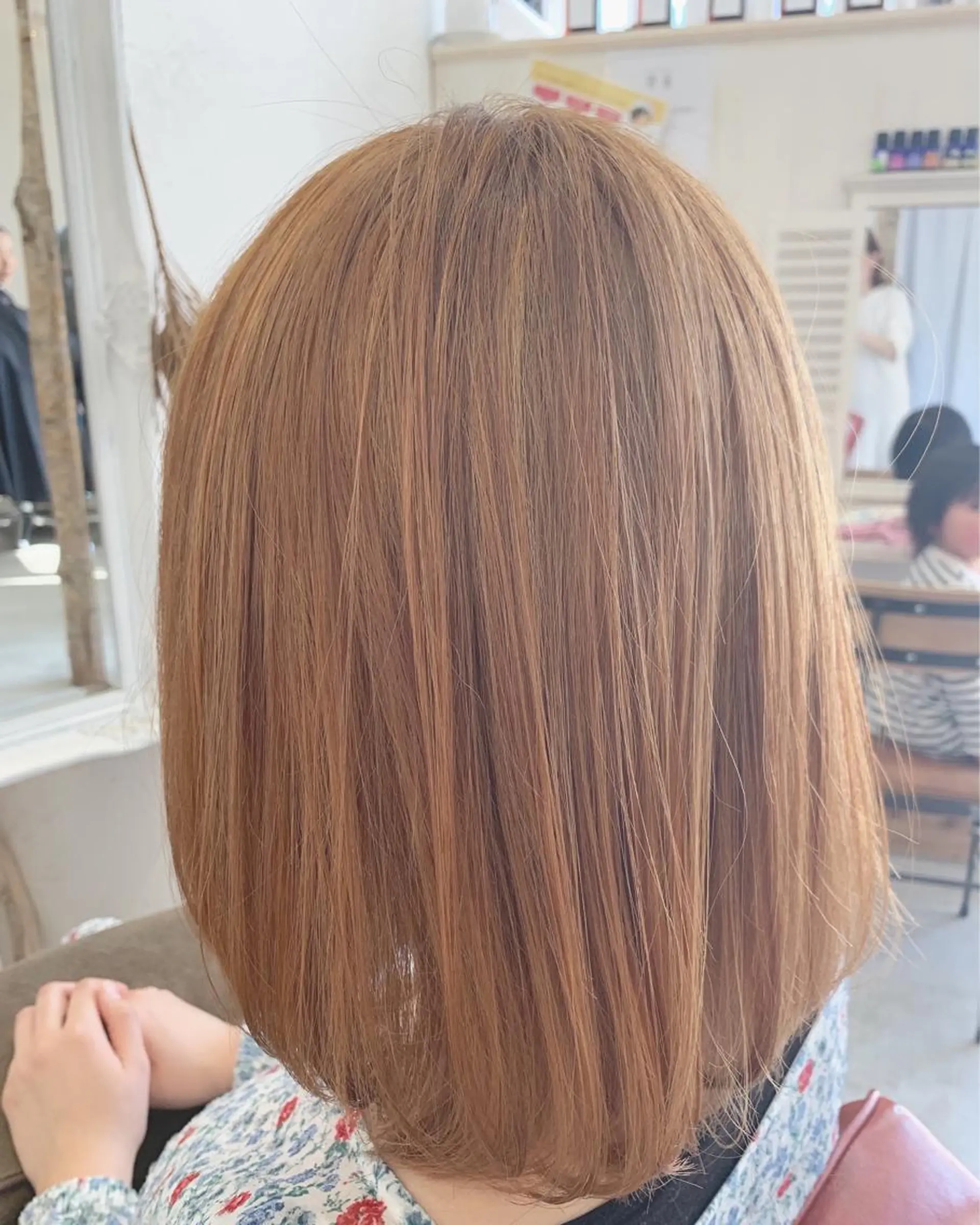 ミディアム カラー fio マナミのヘアスタイル