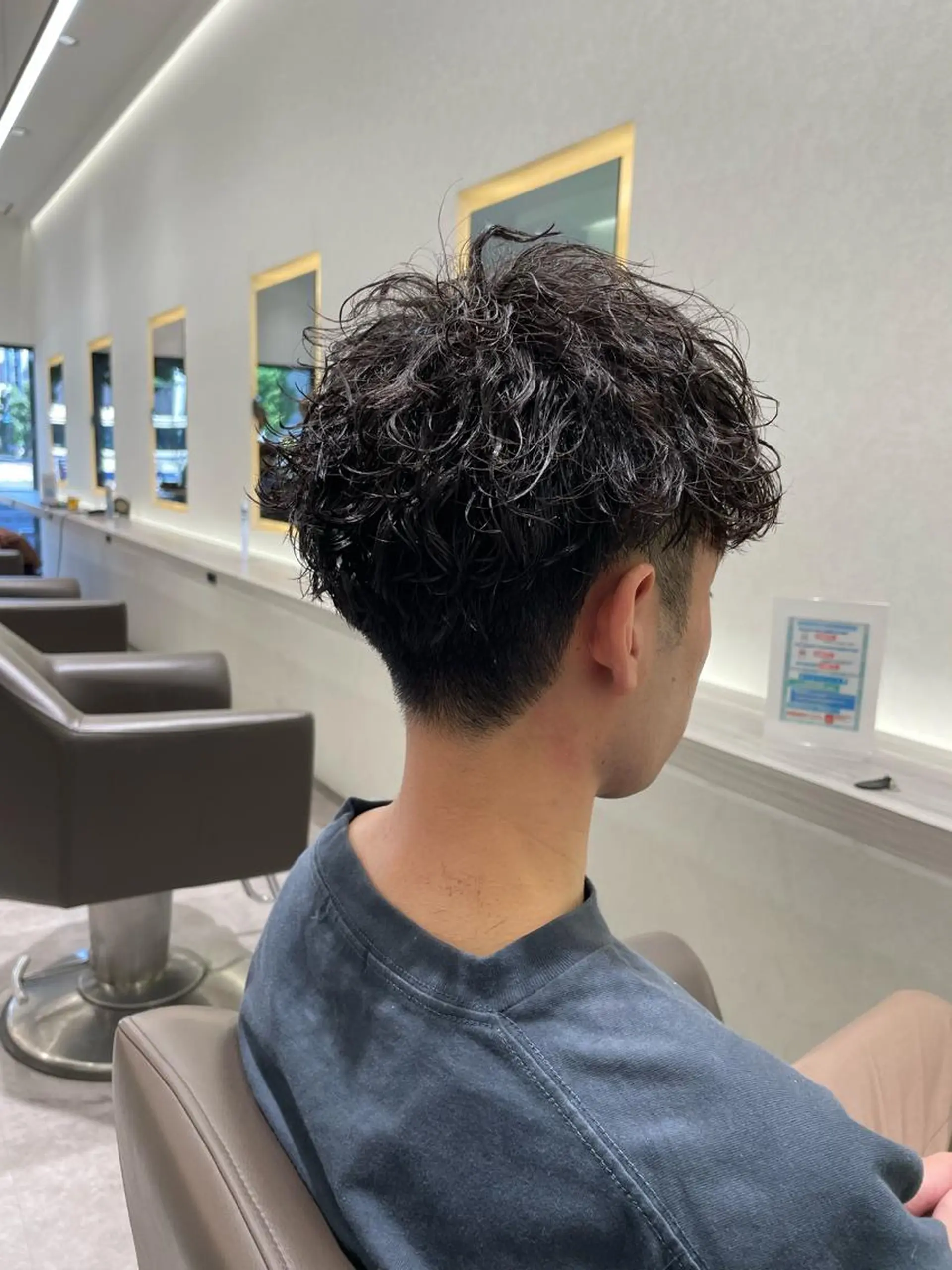 ショート パーマ メンズ メンズブリーチ メンズハイライト メンズメッシュ メンズパーマ メンズツイストパーマ カット パーマ Reginavita栄所属・パーマ×メッシュ/ 本日空き○/岡本一真のヘアスタイル