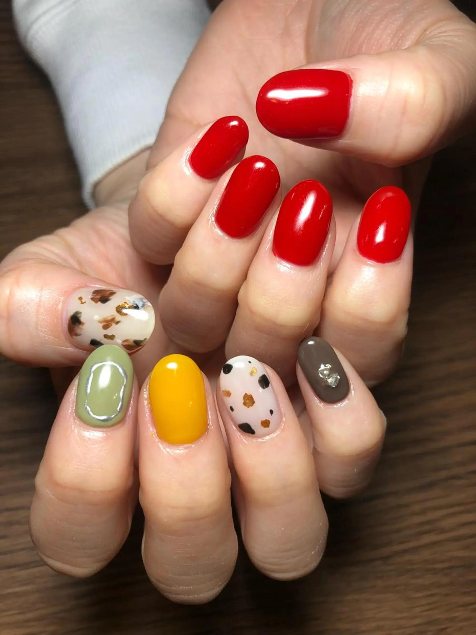 ミディアム ネイル Iwasaki Maiのネイルデザイン