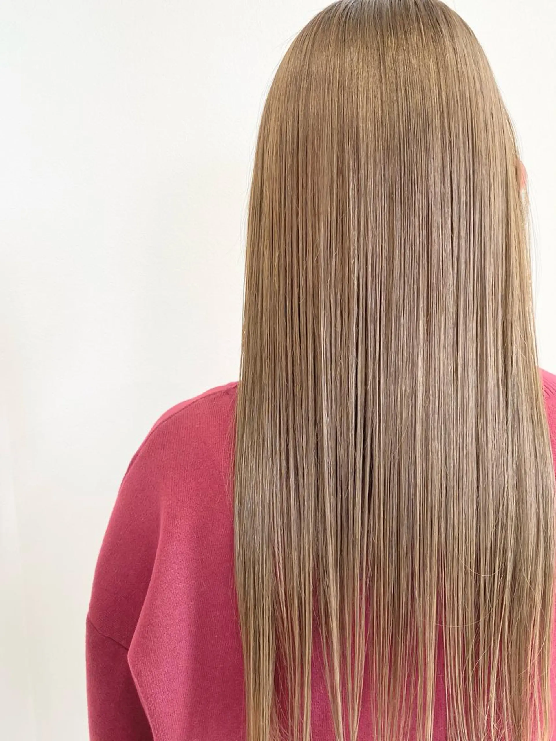 ロング ヘアカラー MYRTLE TSUNODAのヘアスタイル