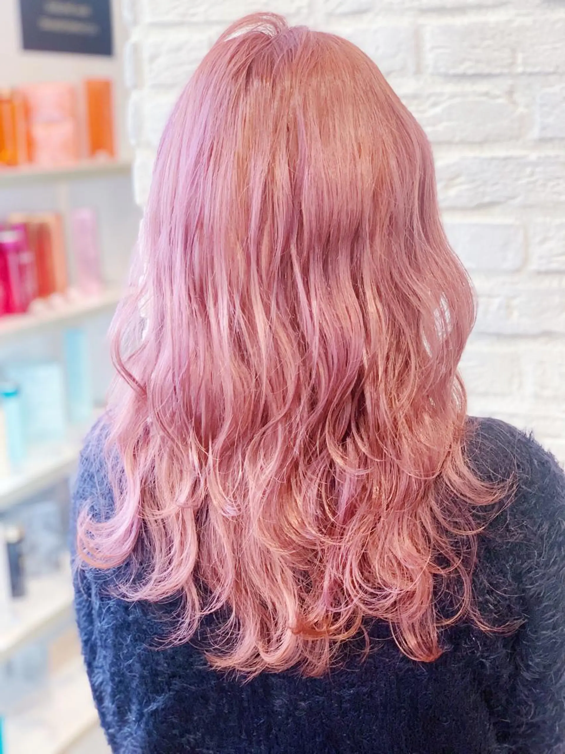 ロング カラー ブリーチ ケアブリーチ ピンクカラー enn. bleach by t.a.g所属・枚方/樟葉駅 ３分 enn. AKIRAのヘアスタイル