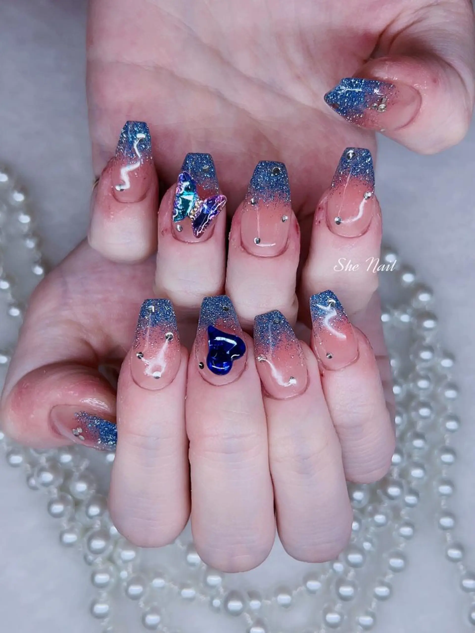 ネイル チークネイル フレンチネイル キラキラネイル 韓国ネイル マグネットネイル ハンドネイル She   Nail所属・ISA_ BELLAのネイルデザイン