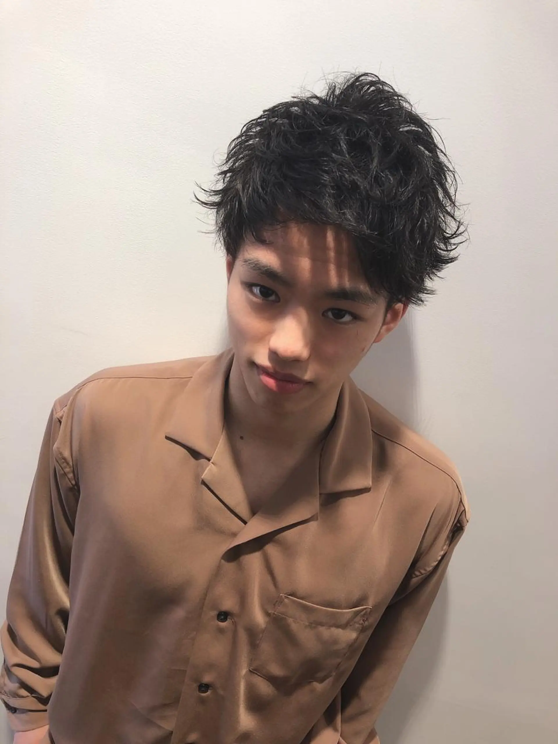 ショート メンズ アップバング メンズパーマ men's salon SOL所属・TAIYO帯広/ メンズパーマ/波巻きのヘアスタイル