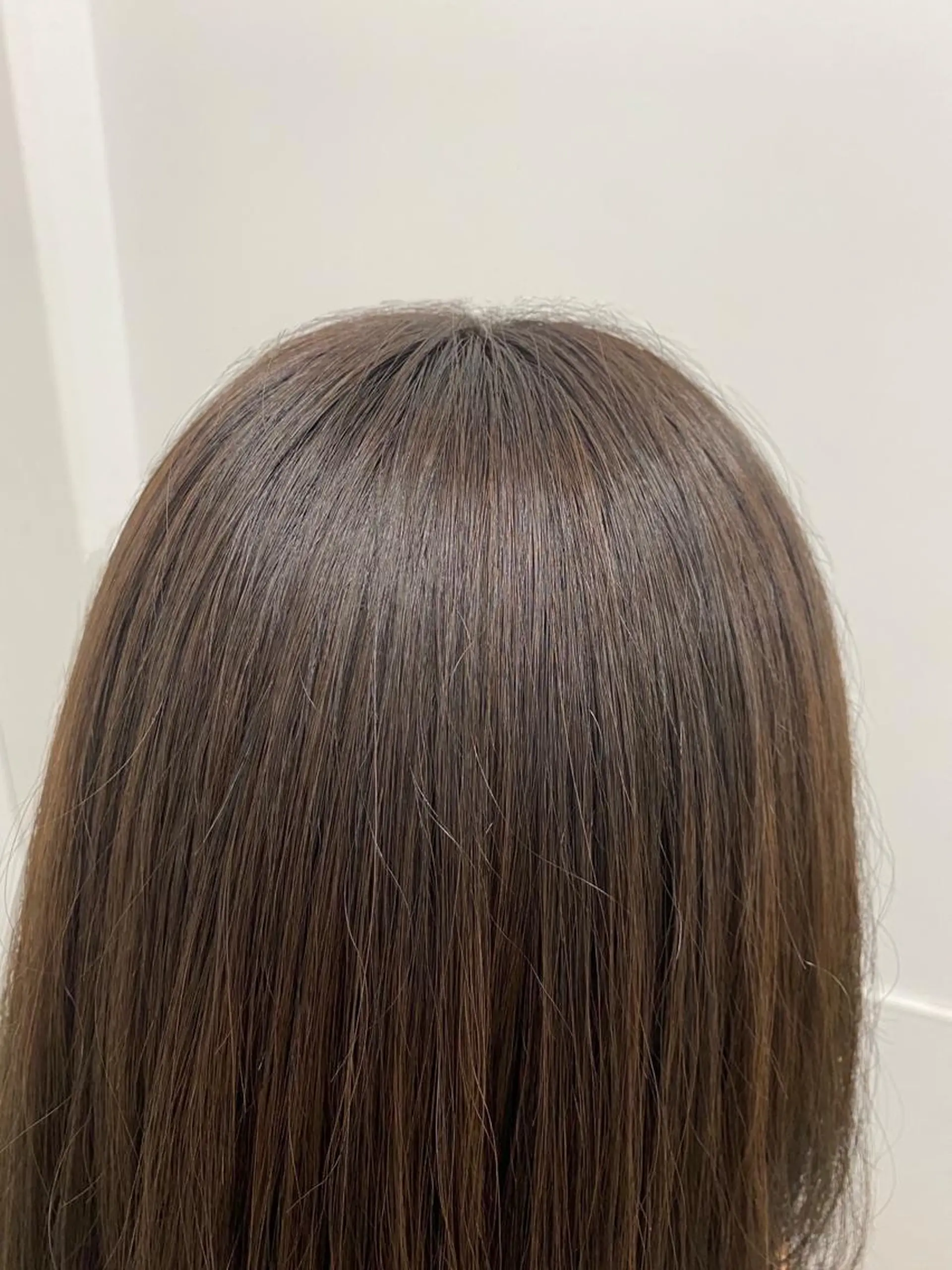 セミロング カラー グレージュ あやめ【顔まわり/レ イヤー/柔らかカラ】のヘアスタイル