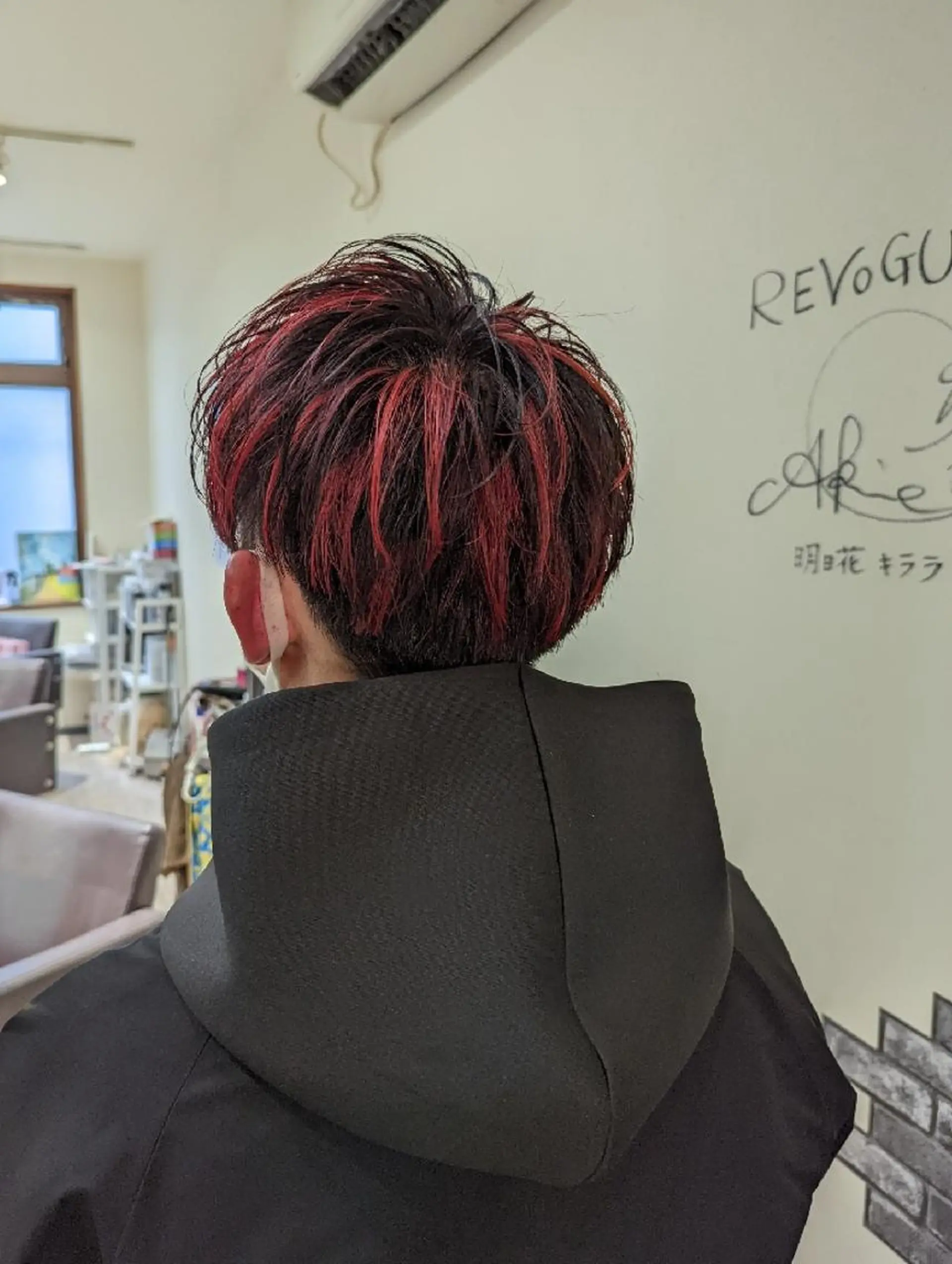 ショート カラー 東心斎橋🌏豆柴 🐾倶楽部のヘアスタイル