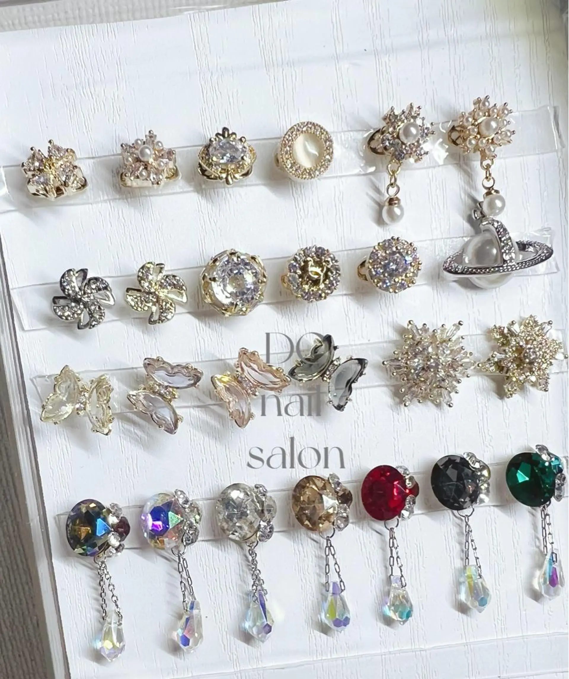 ネイル ストーンネイル DC nail salonのネイルデザイン