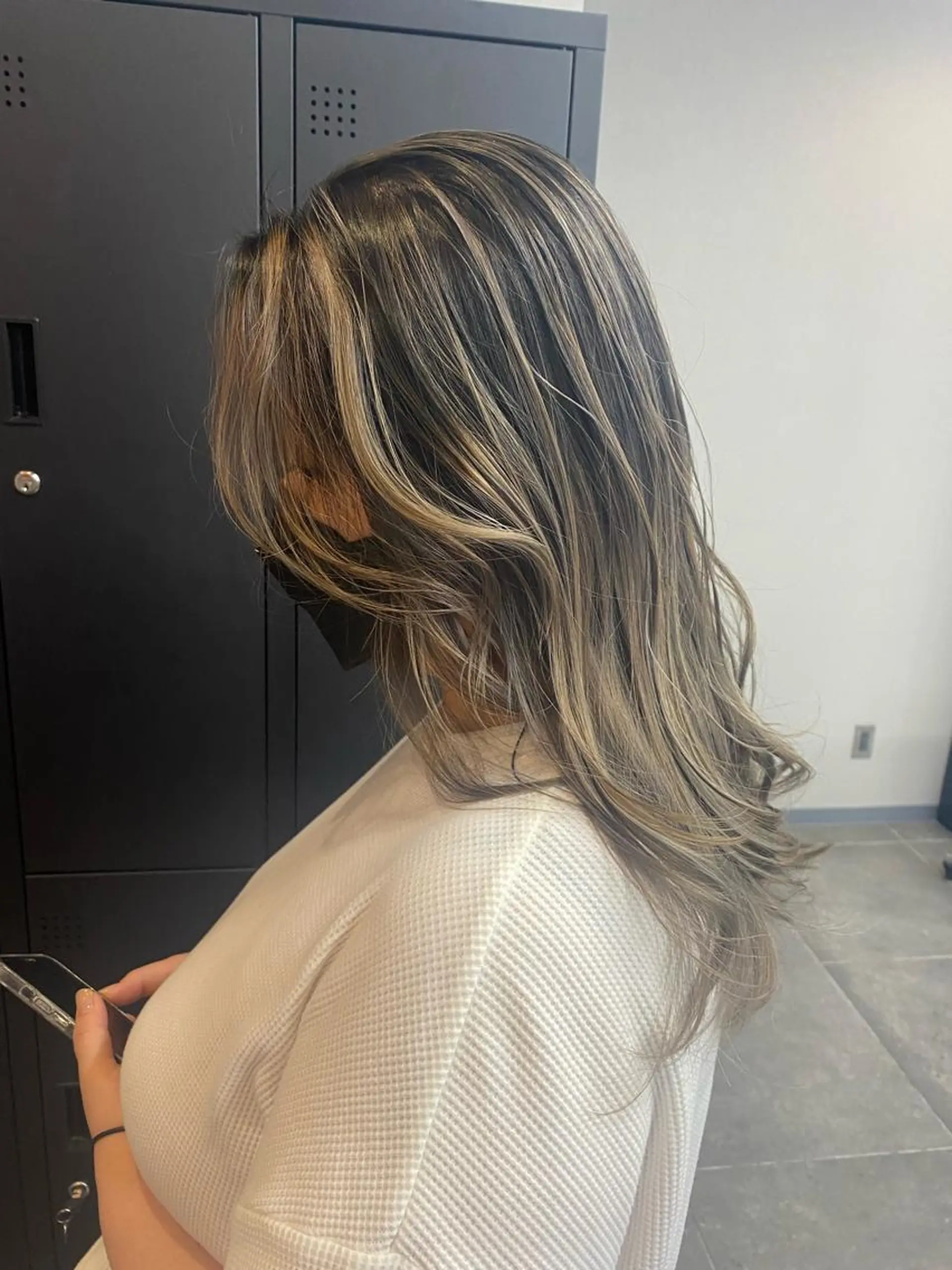 ロング maco 艶感ハイトーン🦋のヘアスタイル