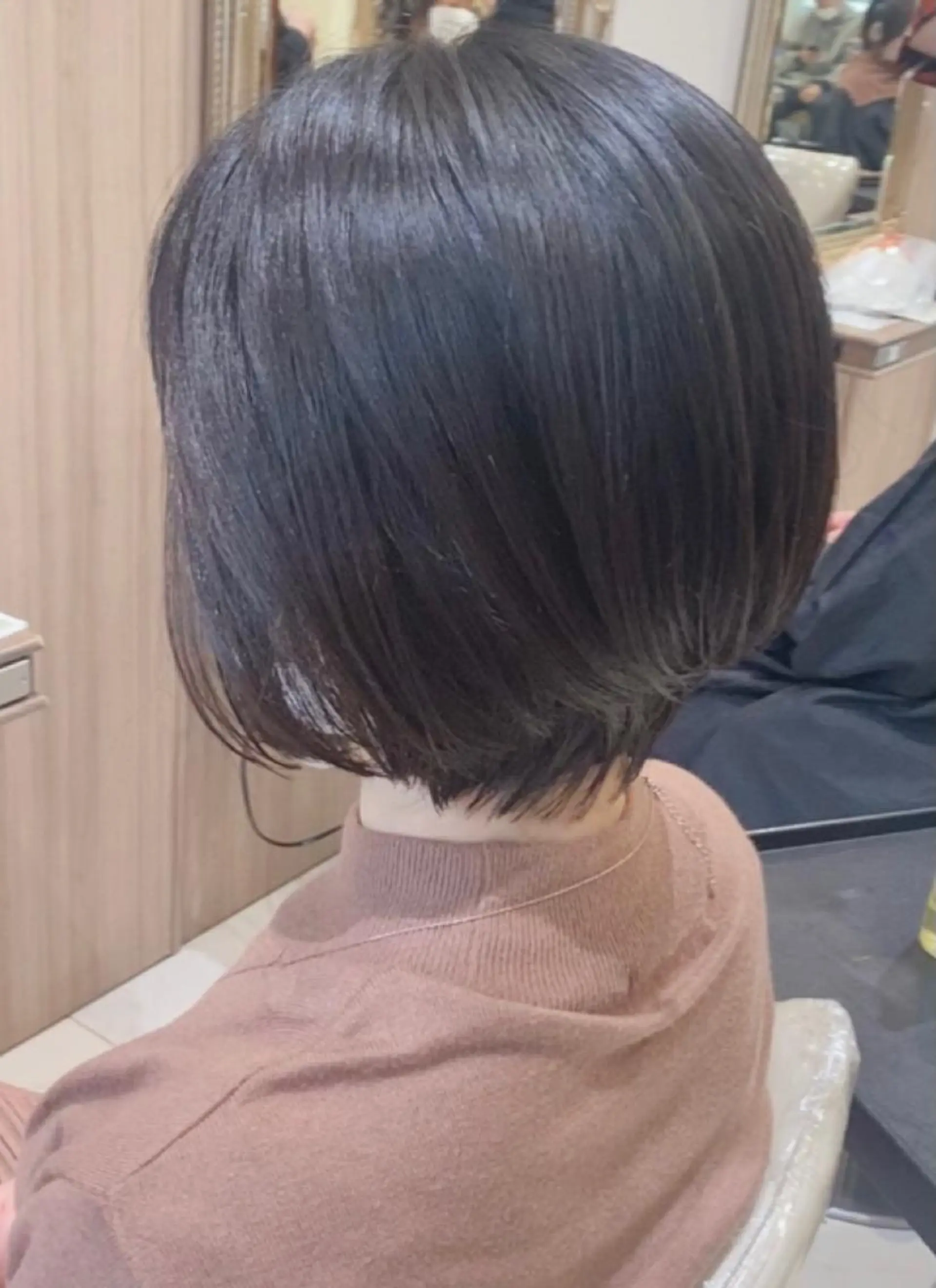 ショート カラー 古川 琴美のヘアスタイル