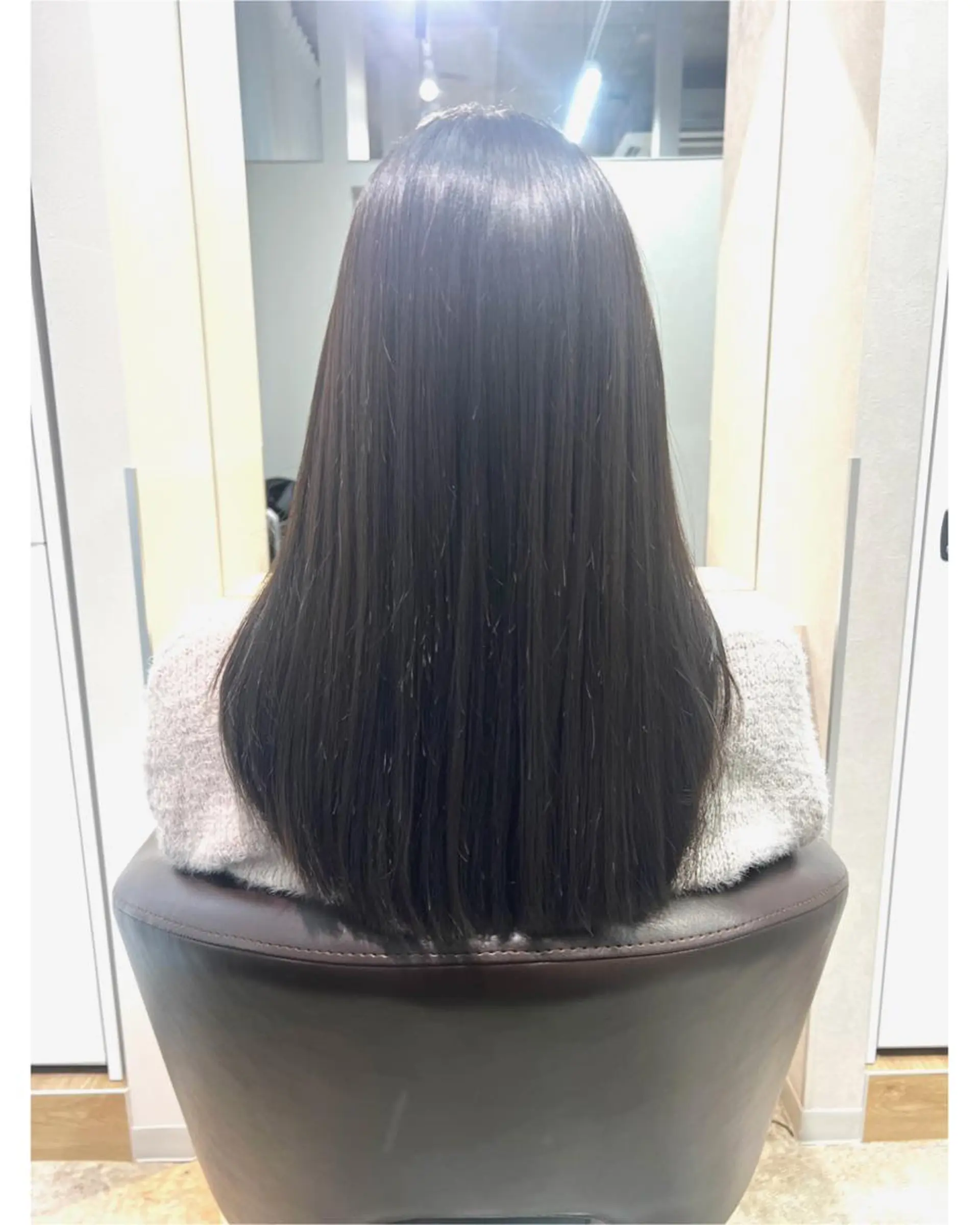 ロング カラー アッシュ ベージュカラー 透明感カラー T. kenjiのヘアスタイル