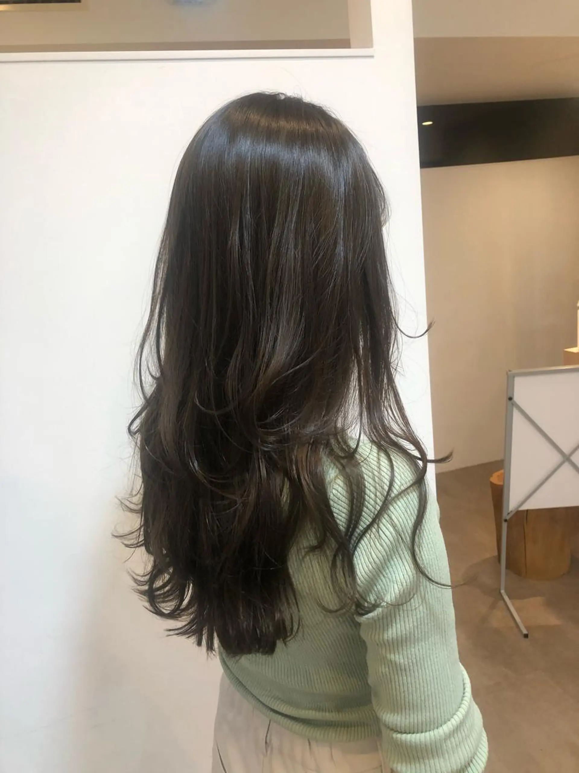 ロング カット ヘアカラー 大迫 江梨のヘアスタイル