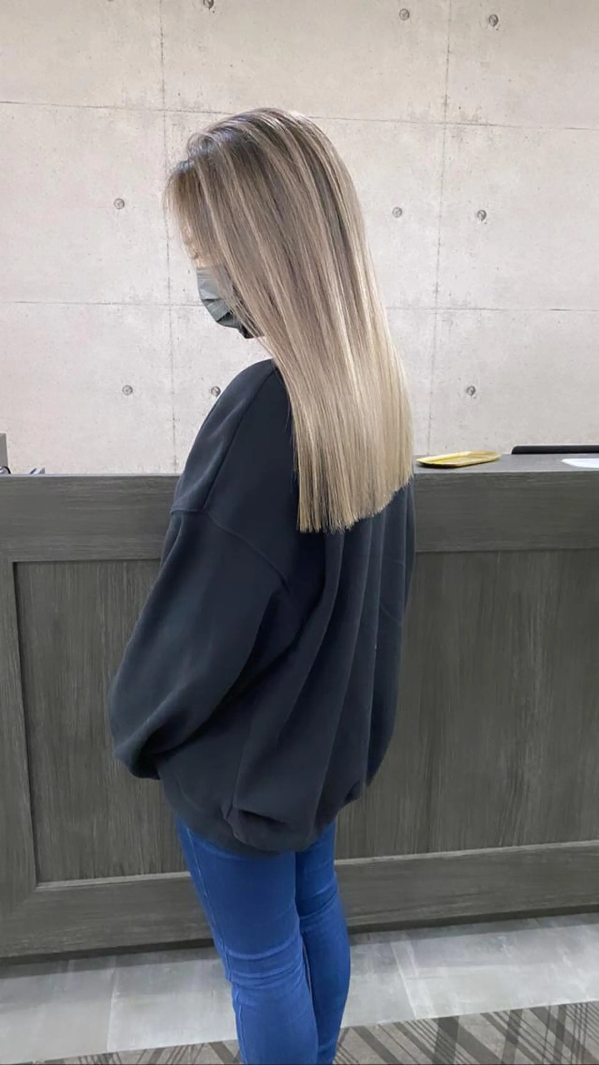 ロング カラー ヘアアレンジ アッシュ バレイヤージュ ブリーチ ブロンド ブラウンカラー SUZU/岡山/矯正 ブリーチ/レイヤーのヘアスタイル