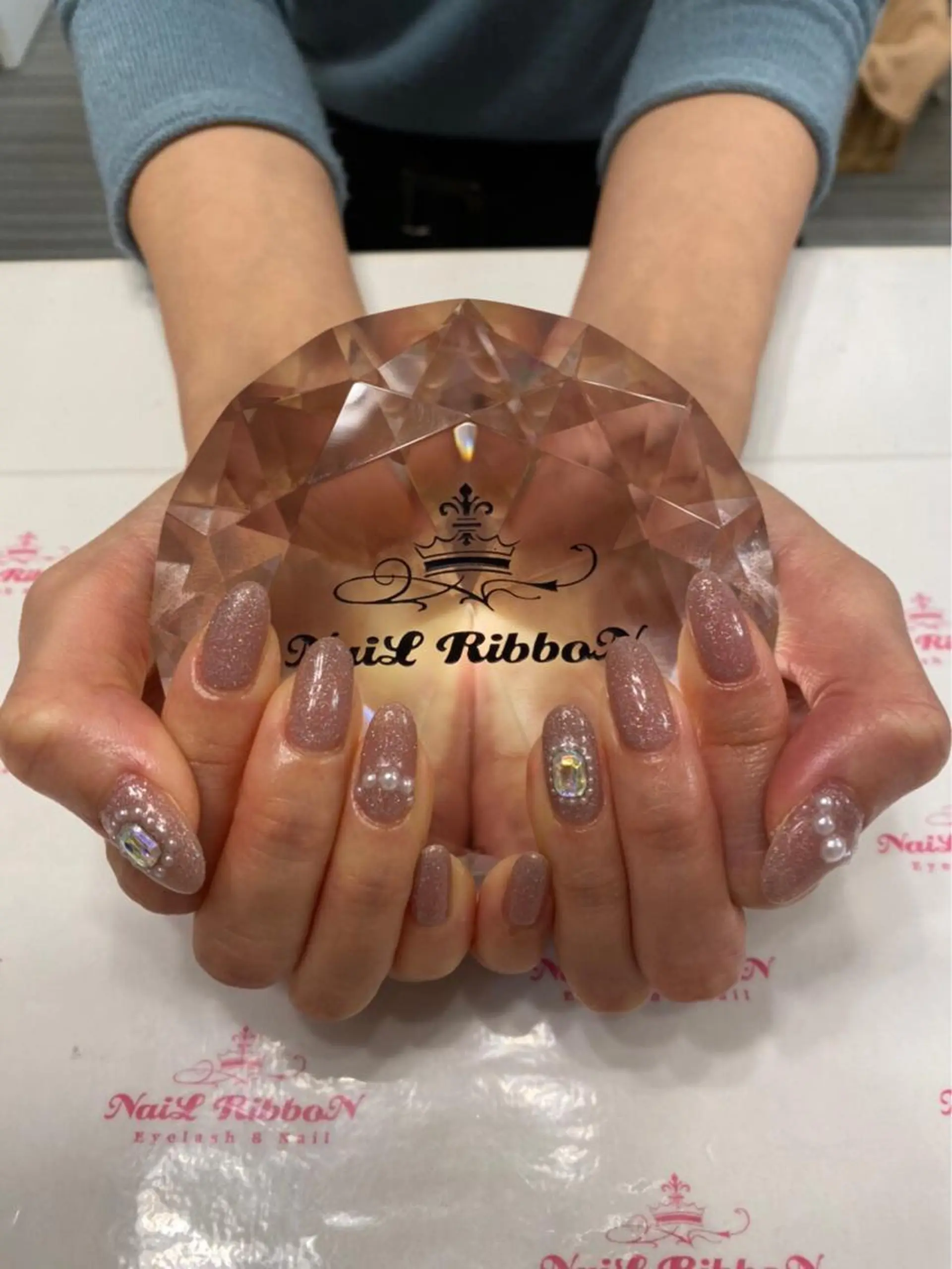 ネイル 春ネイル ネイルリボン 受付スタッフのネイルデザイン