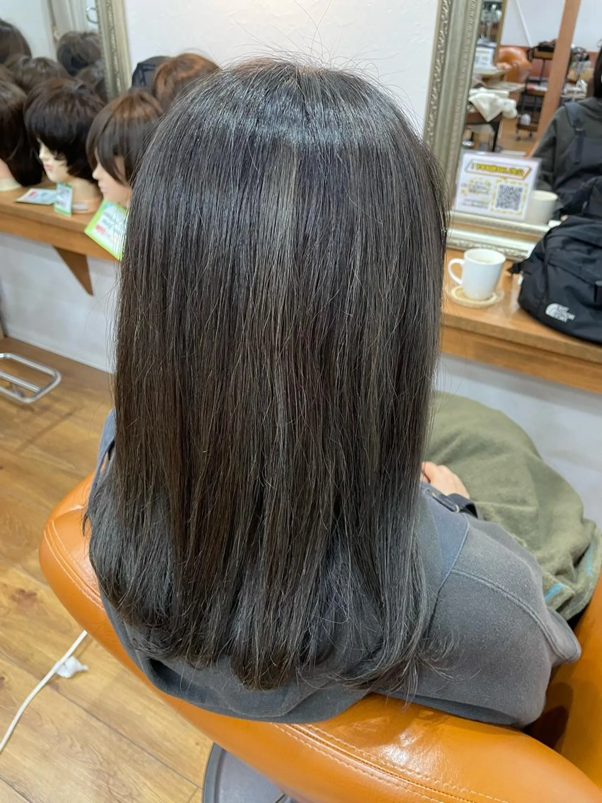 セミロング カラー 美容室 Jフィドルファドル所属・わきた かずなのヘアスタイル