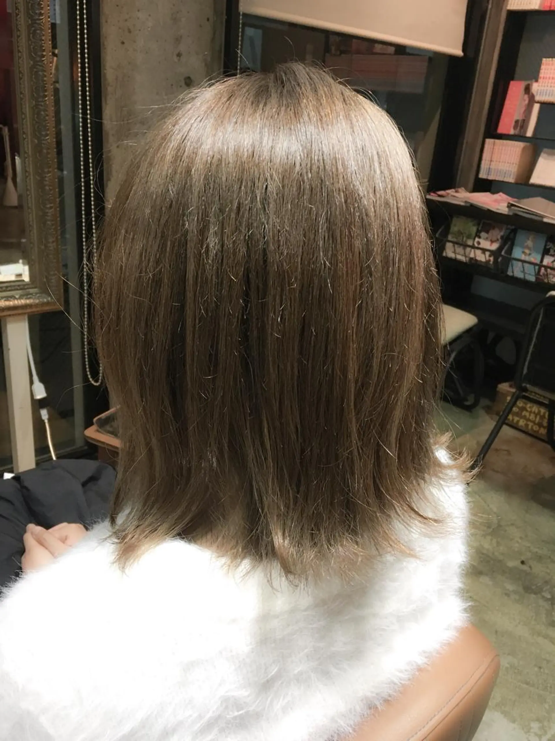 ミディアム カラー ダブルカラー グレージュ 外国人風カラー 北條 優輝のヘアスタイル