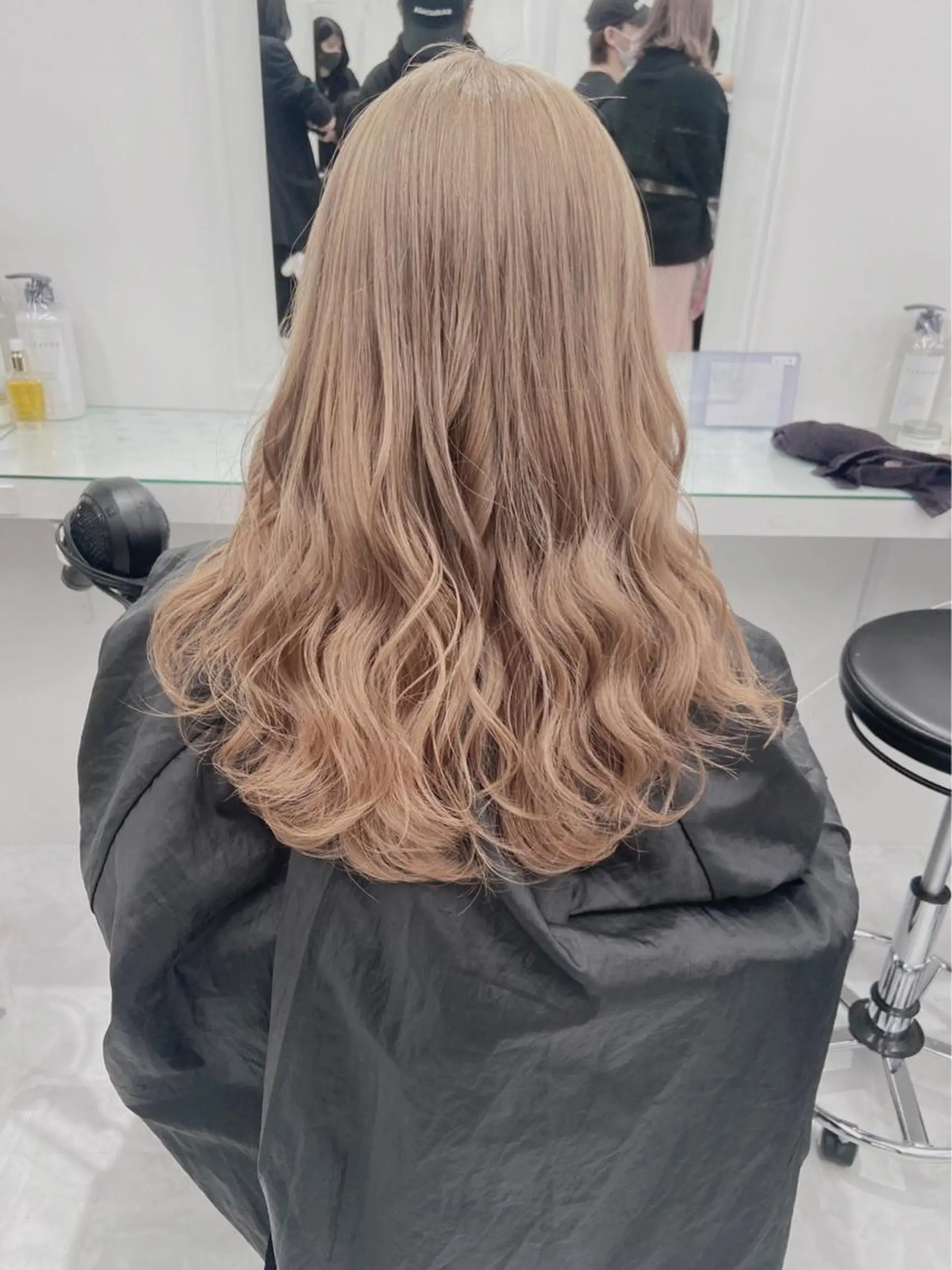 ロング カラー ヘアアレンジ メンズ キッズ ネイル マツエク・マツパ 成人式 子どものヘアアレンジ メンズバレイヤージュ メンズブリーチ メンズハイライト ヘアカラー トリートメント ヘッドスパ ヘアセット 💕トレンドうる艶髪 💕TUNE銀座のヘアスタイル