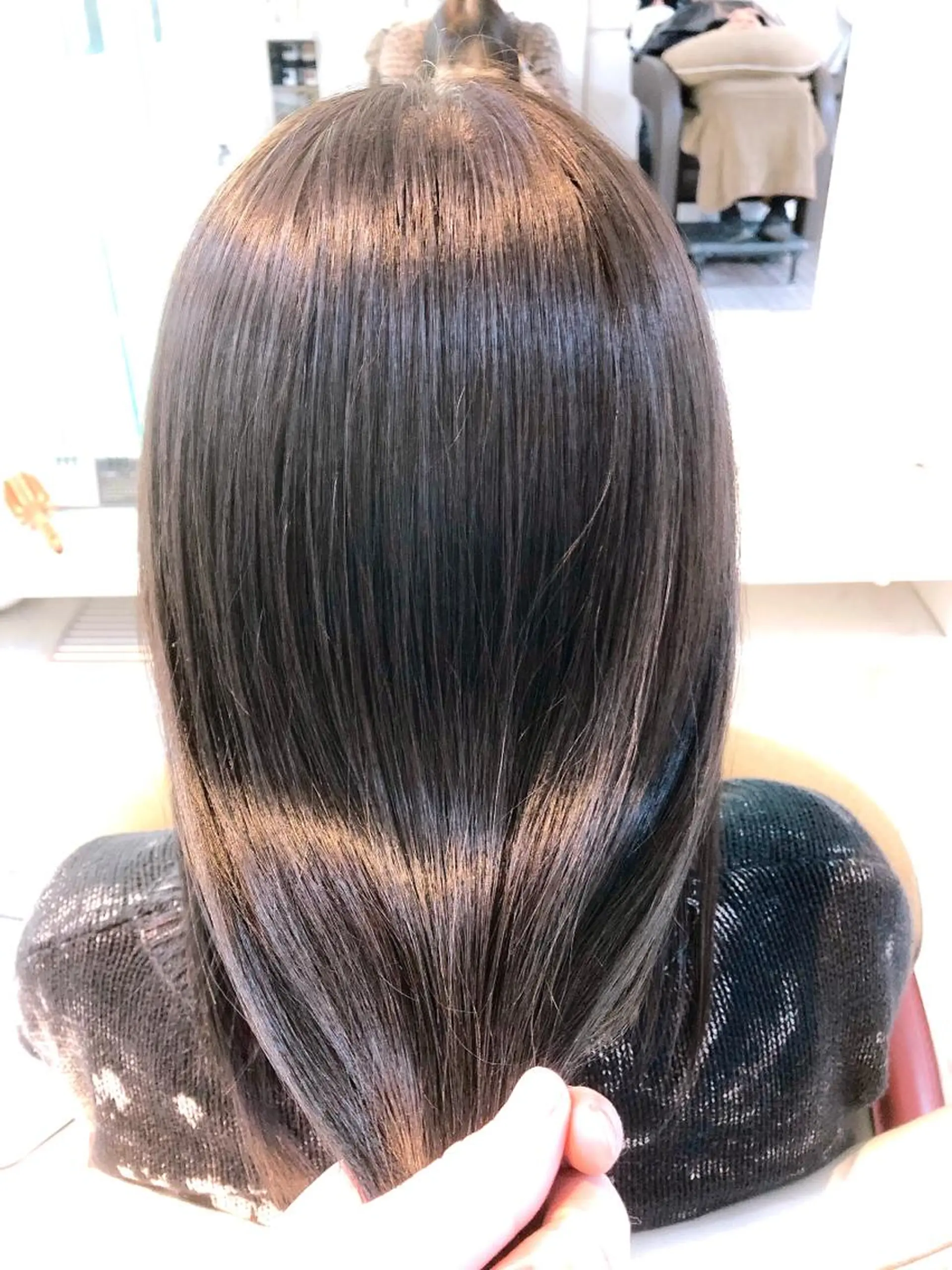 ミディアム カラー アッシュ ヘアカラー トリートメント 保住 亮太のヘアスタイル