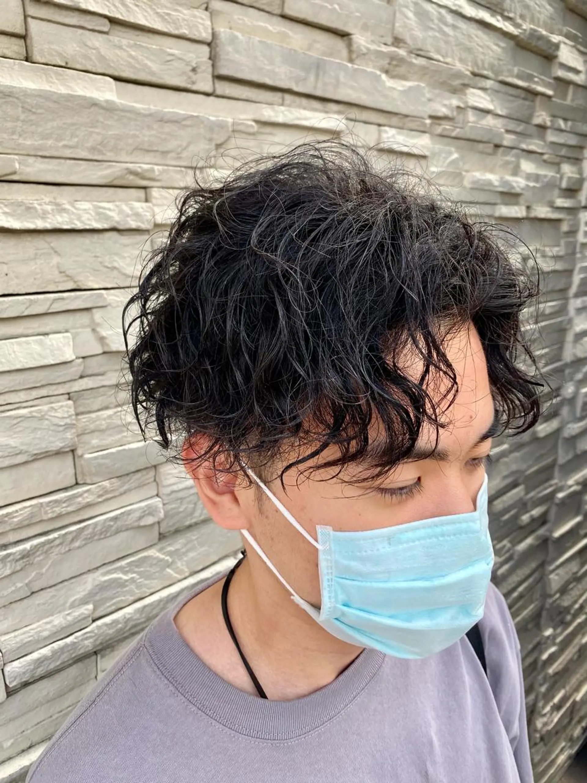 ショート パーマ メンズ センターパート メンズパーマ スパイラルパーマ 塩谷黎✨ブリーチ無W カラーメンズパーマ✨のヘアスタイル