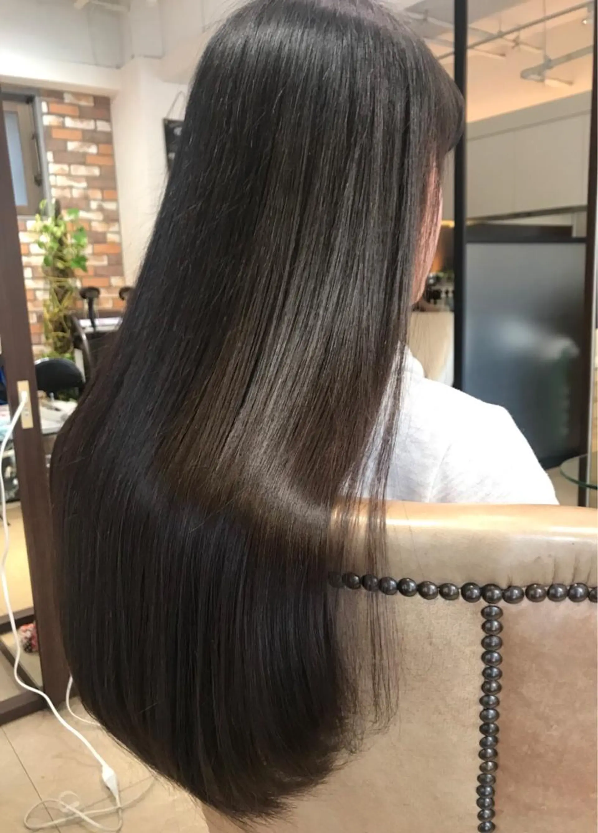 ロング トリートメント newi saLyu 片岡ふきのヘアスタイル