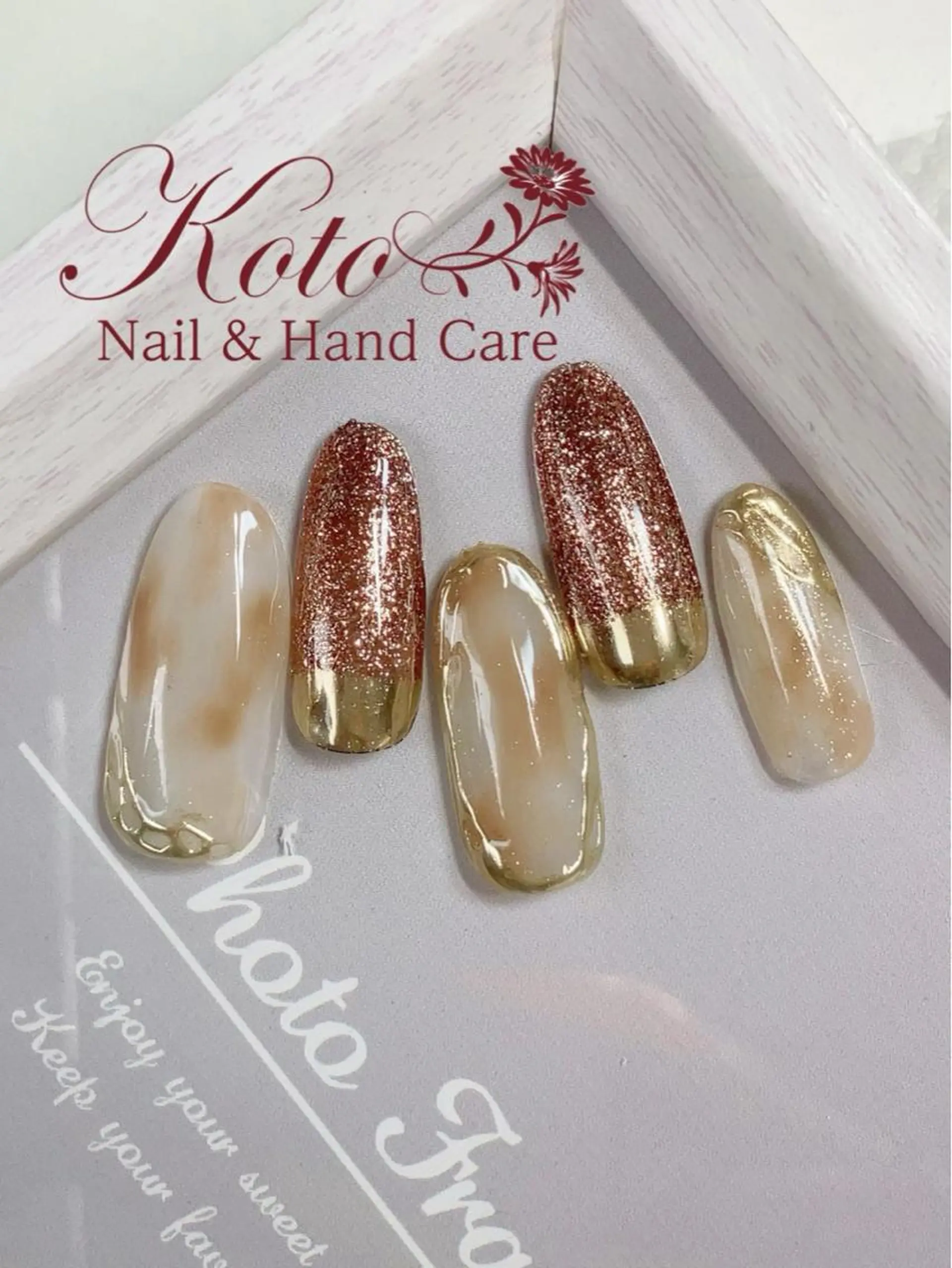 ネイル 長さ出し フットネイル フレンチネイル ジェルネイル ラメ(グリッター) Risa ネイルサロンKOTOのネイルデザイン